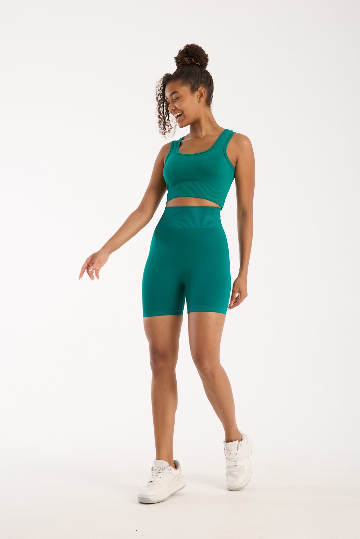 Emerald Flow Seamless/Dikişsiz Toparlayıcı Spor Büstiyer Şort Takım
