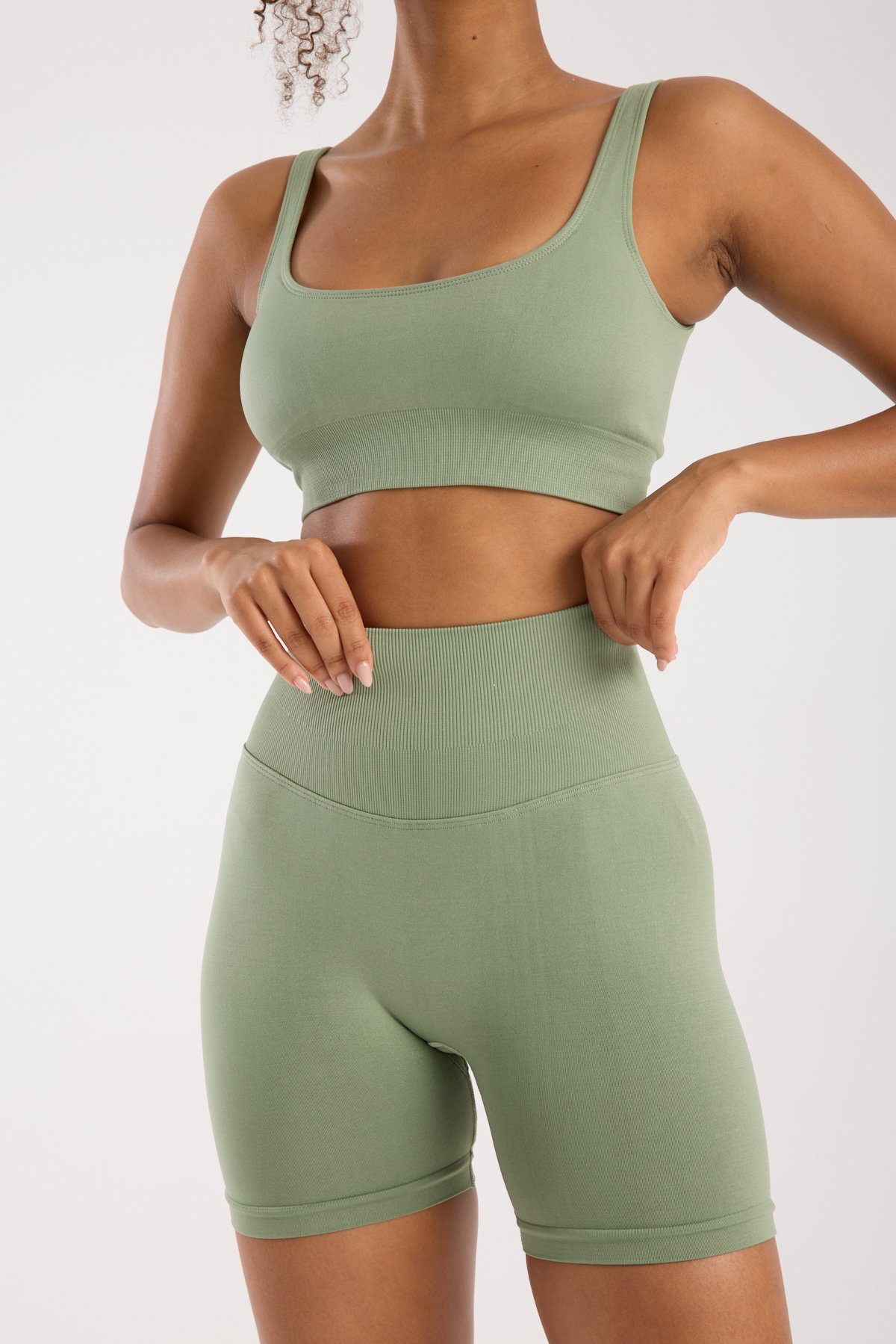 Seamless/Dikişsiz Toparlayıcı Push Up Spor Büstiyer Şort Takım