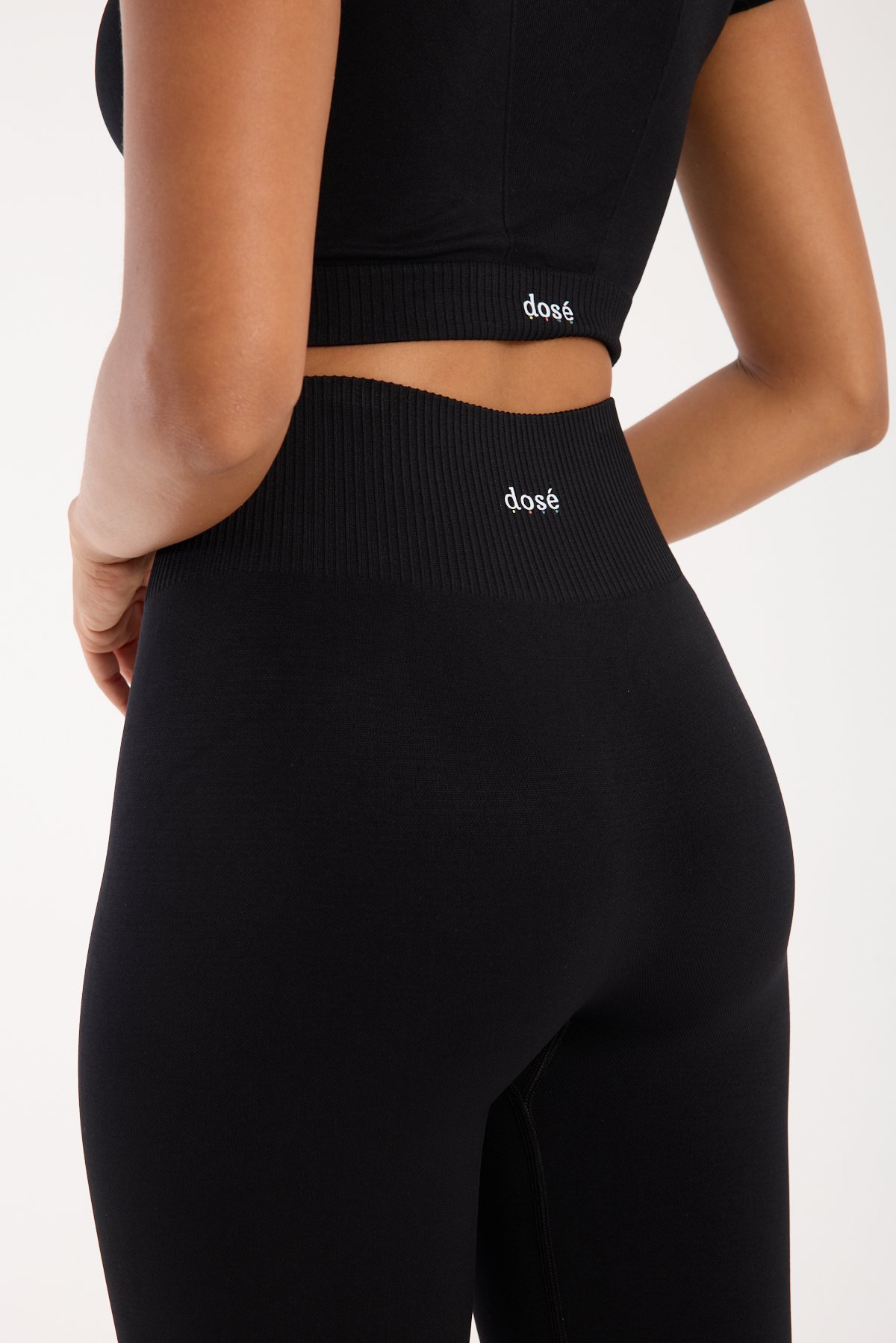Black Flow Seamless/Dikişsiz Bisiklet Yaka Kısa Kollu Büstiyer-Tayt Takım