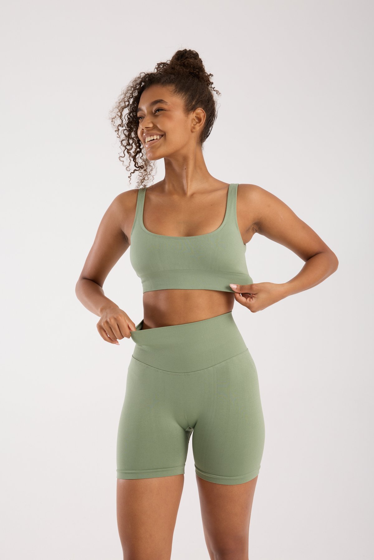 Seamless/Dikişsiz Toparlayıcı Push Up Spor Büstiyer Şort Takım