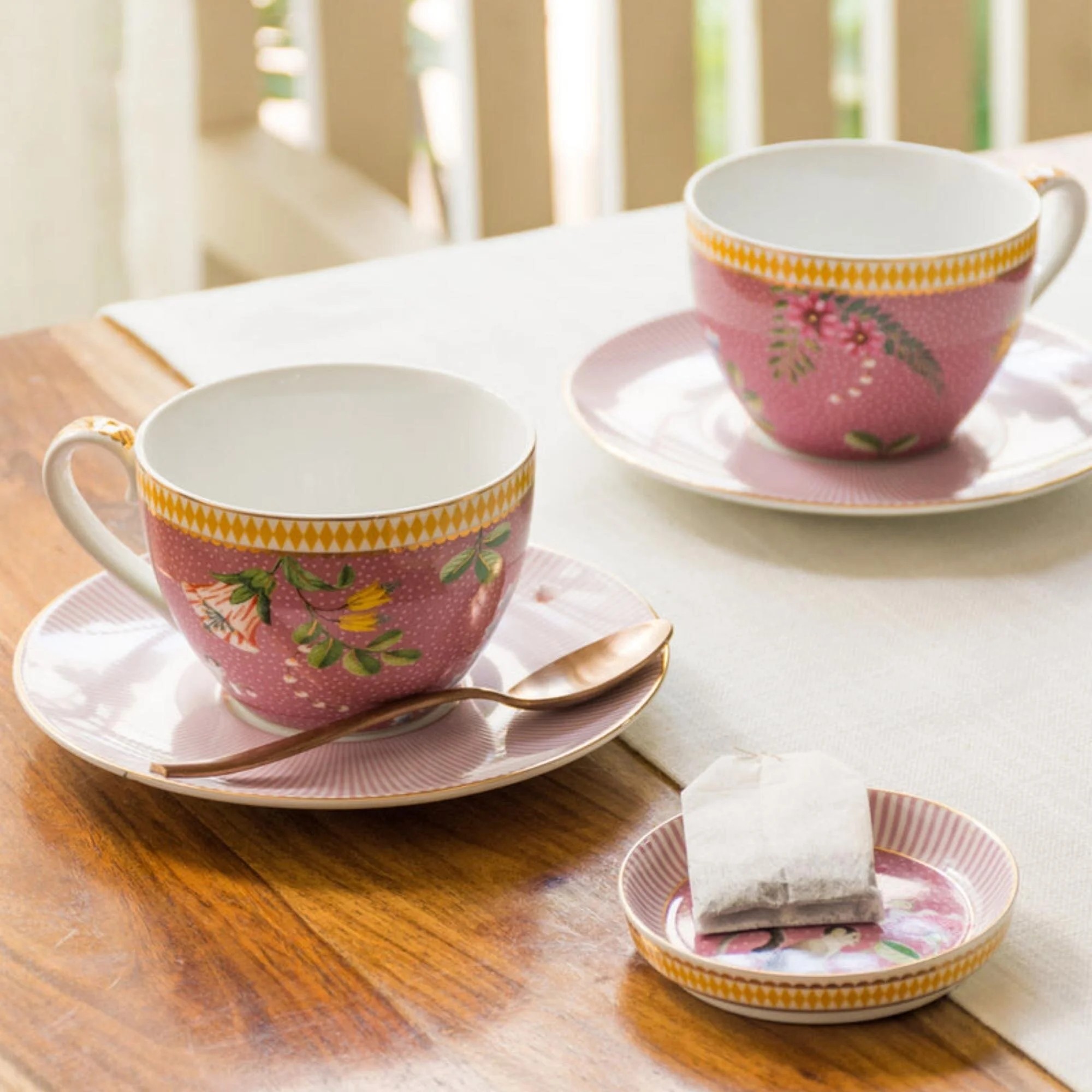Pembe Porselen Çay Fincan Seti 280 Ml La Majorelle 