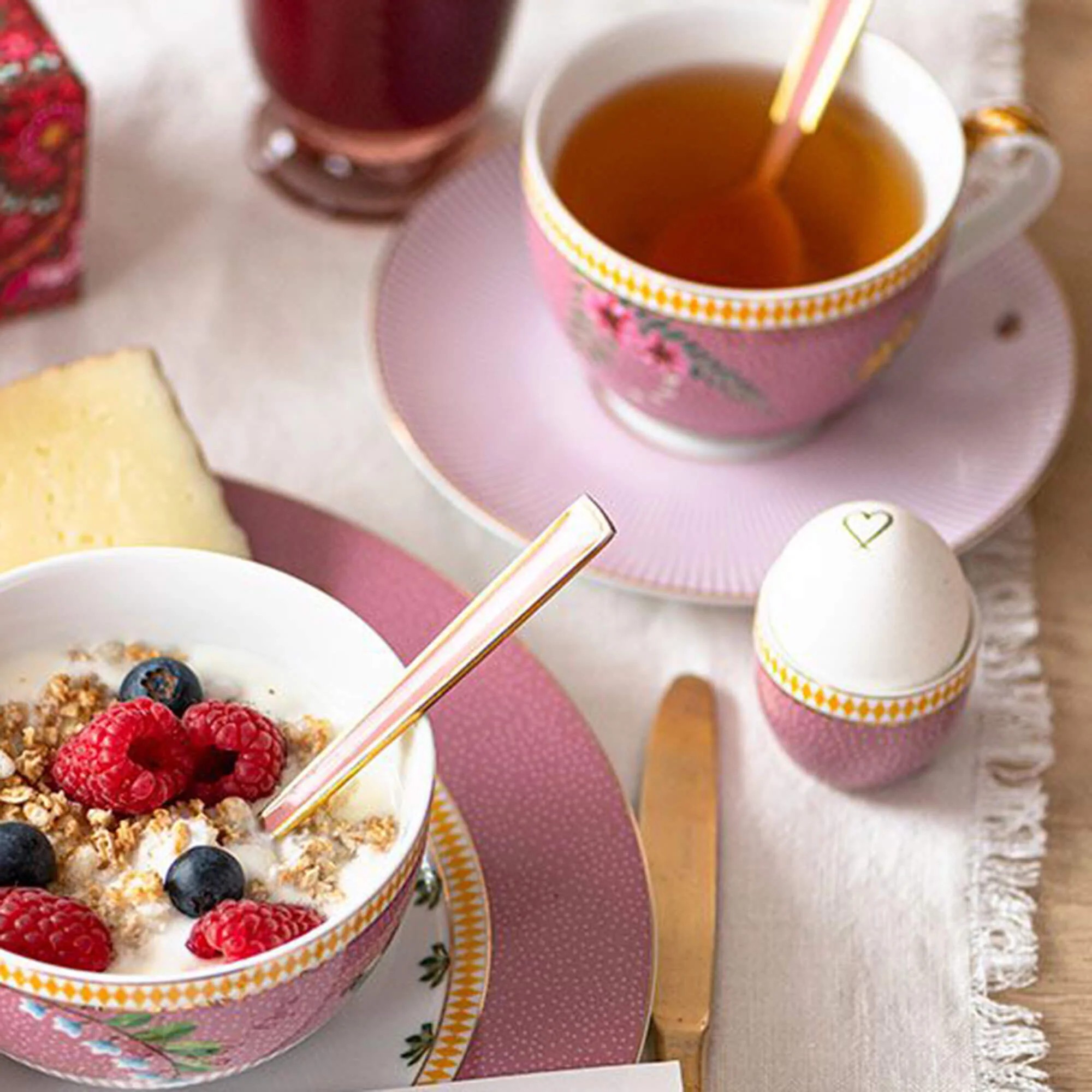 Pembe Porselen Yumurtalık 5 Cm La Majorelle 