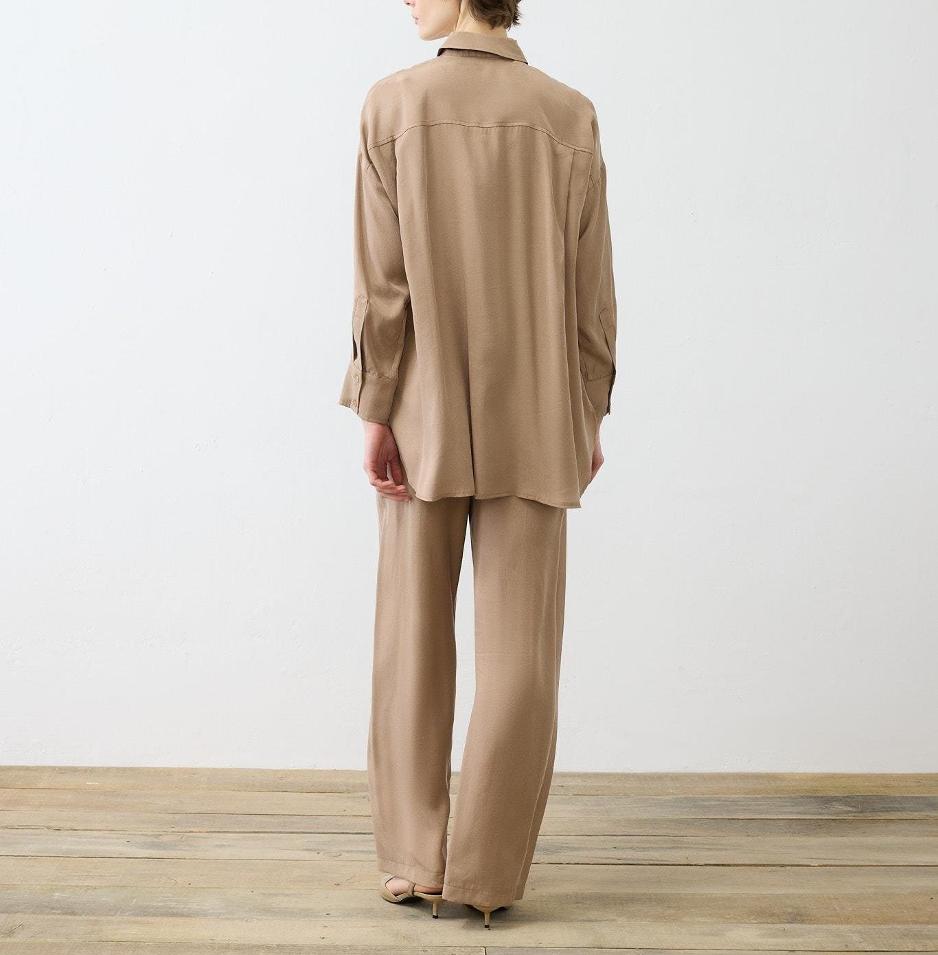 PRİME TAŞLANMIŞ İPEK PANTOLONLU TAKIM CAMEL