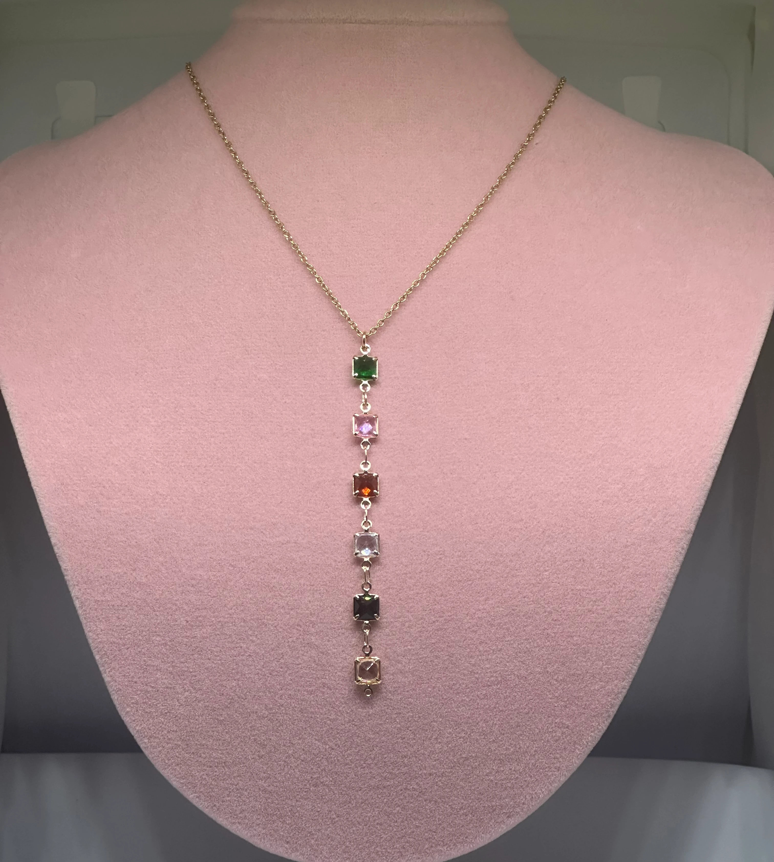 Zirkon Taş Detaylı Y kolye