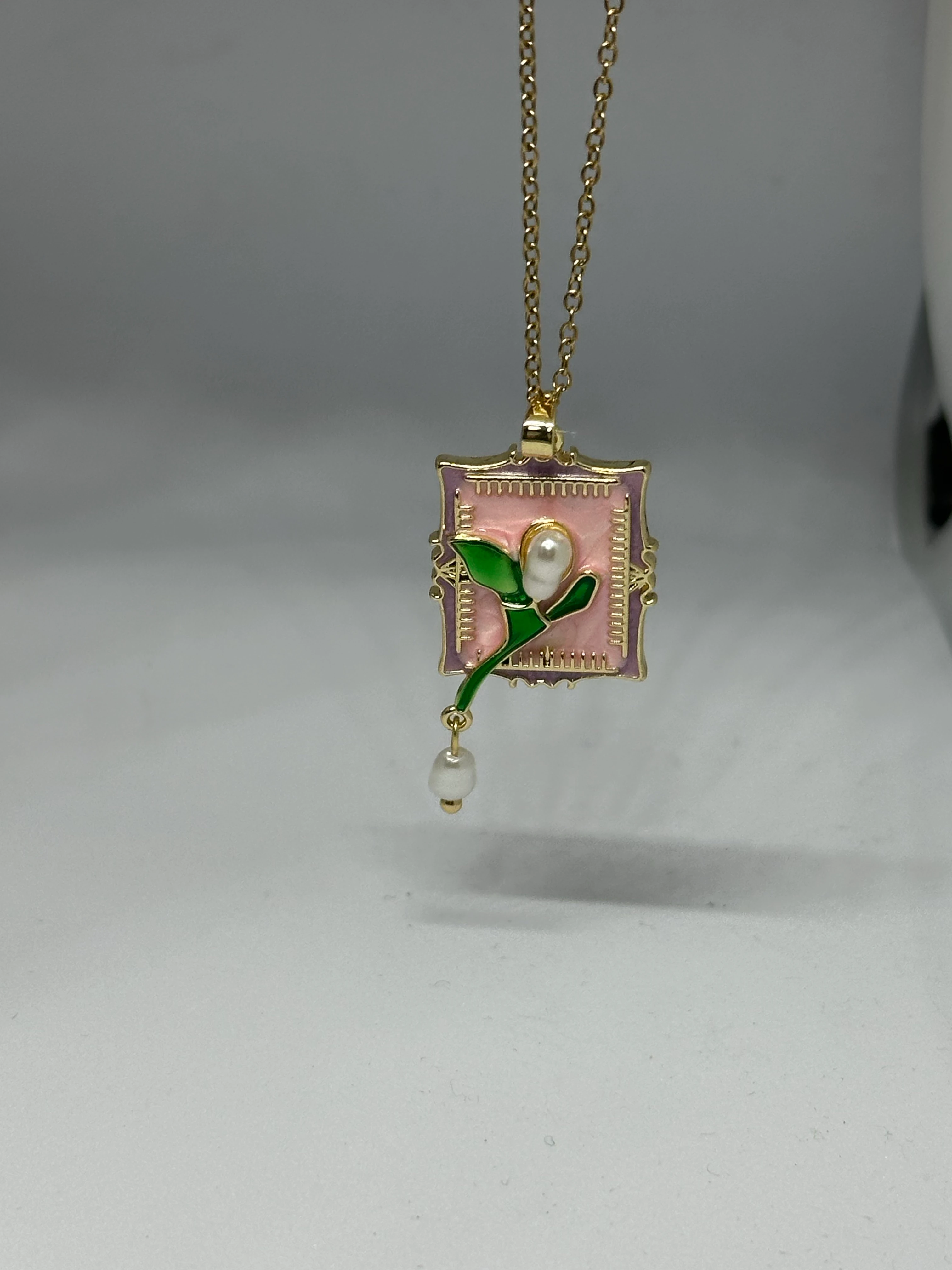 Pink Elegant Sanat Kolye