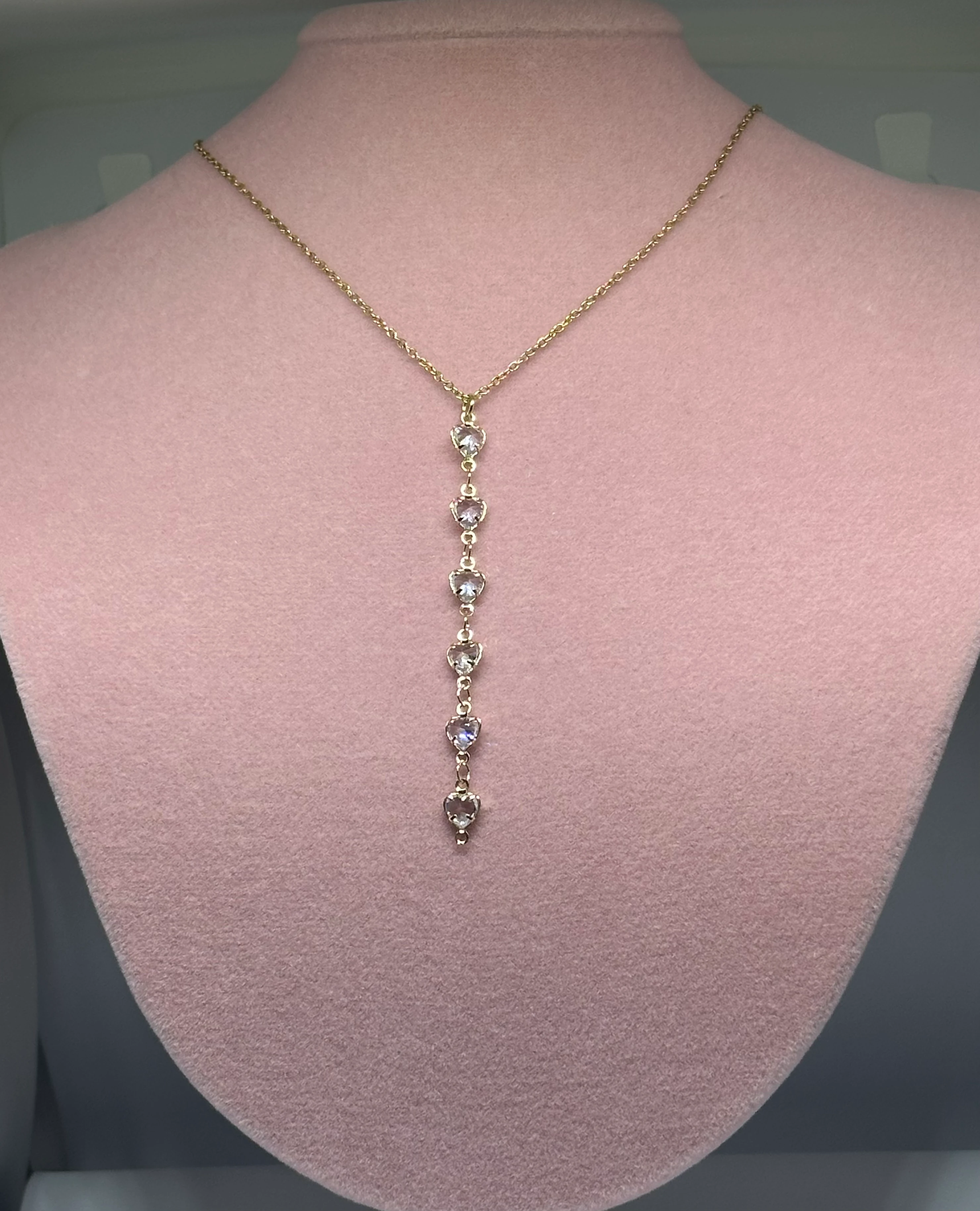 Kalp Detaylı Zirkon Çelik Y kolye