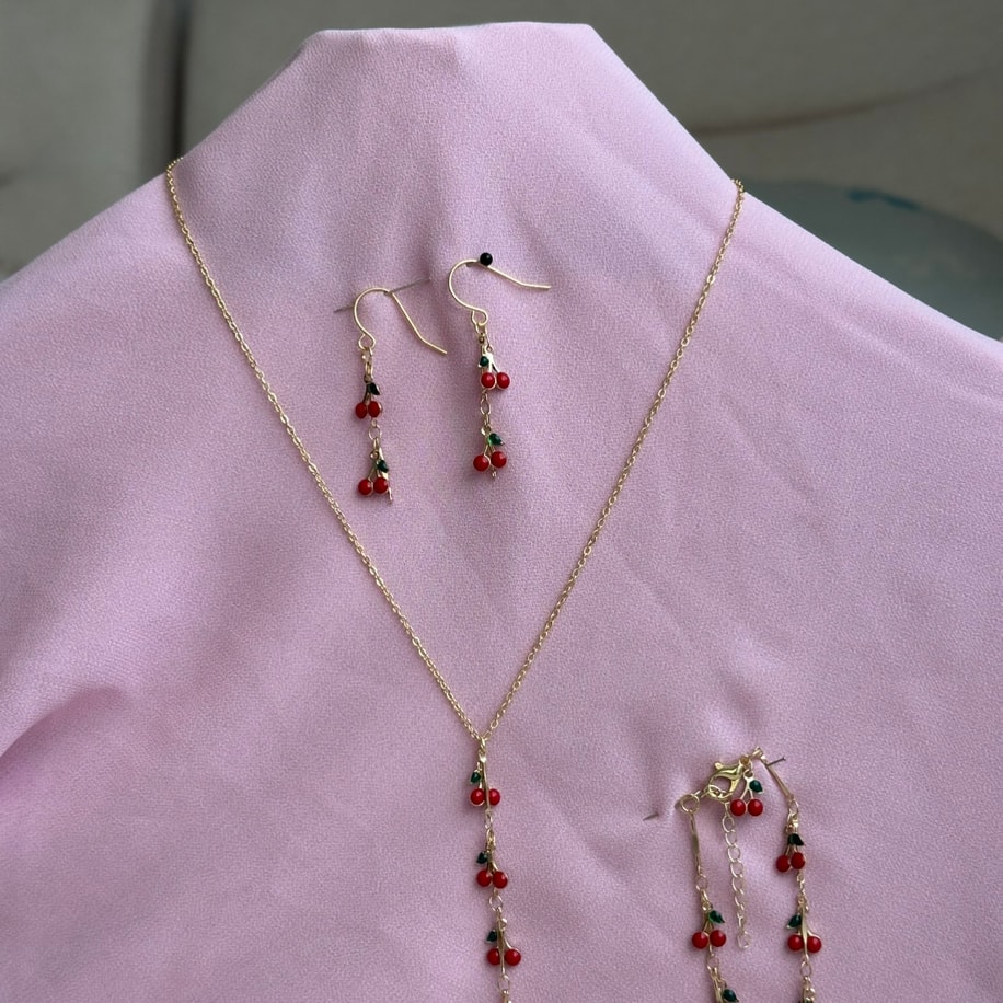Kiraz Detaylı Y Kolye Set