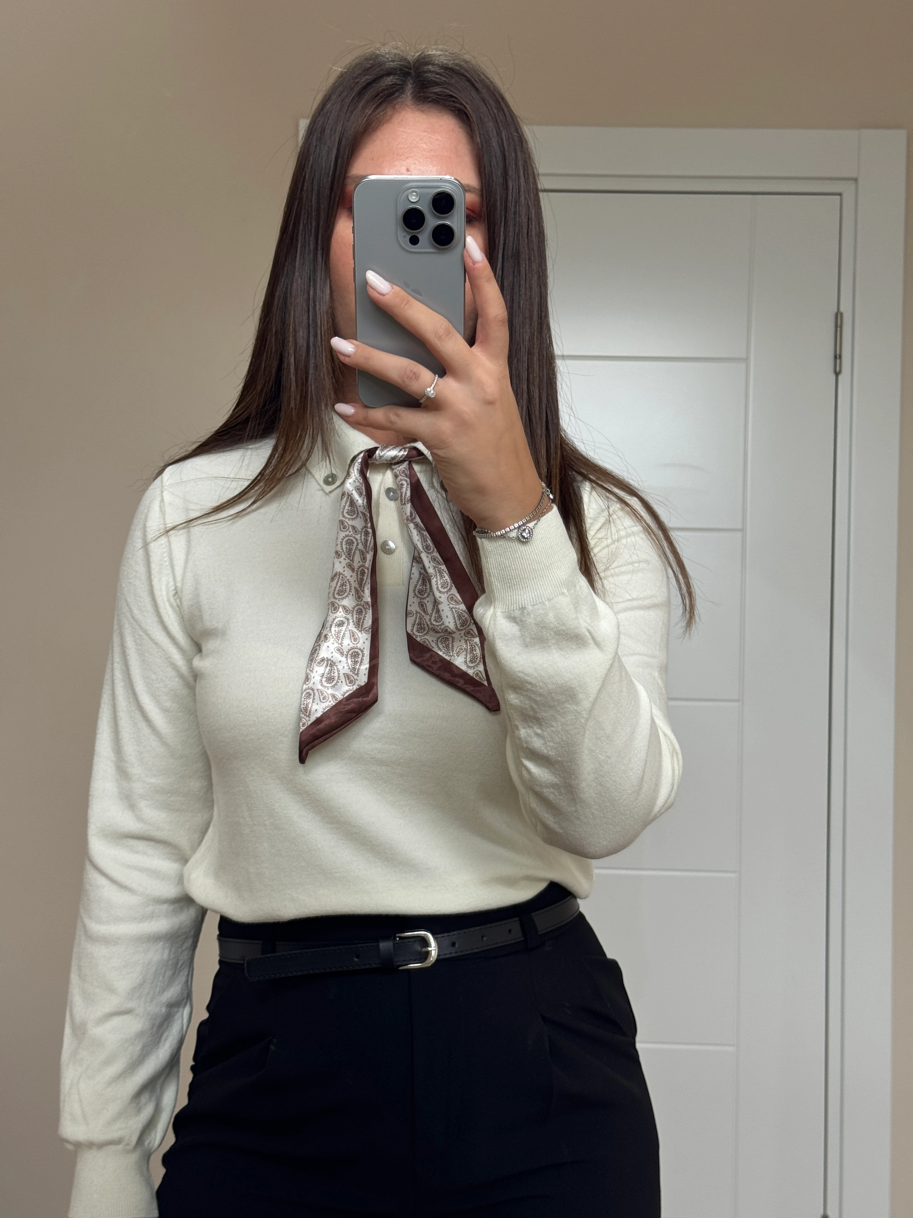 Uzun Kol Polo Yaka Fularlı Düğmeli Triko - Ekru