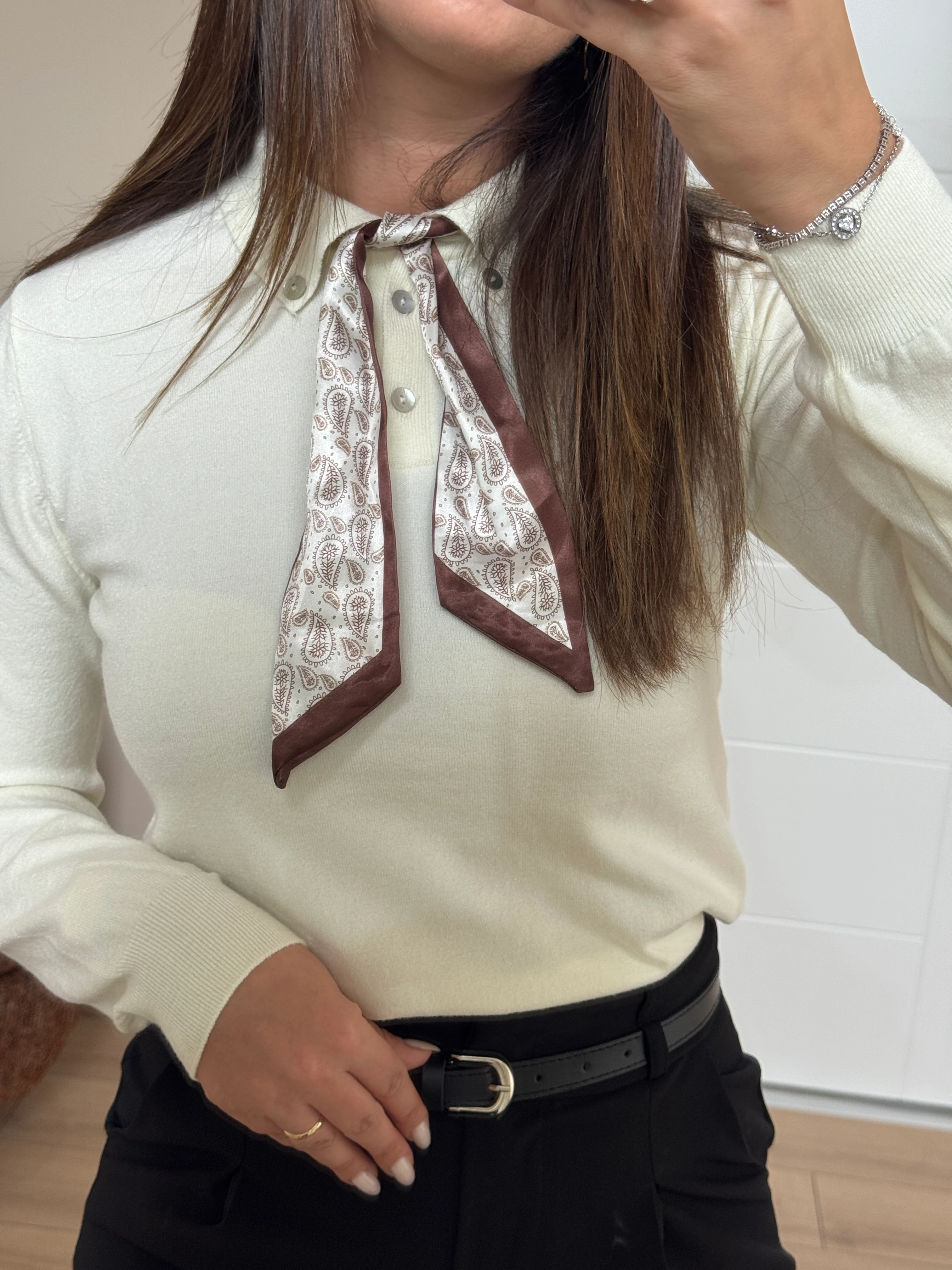 Uzun Kol Polo Yaka Fularlı Düğmeli Triko