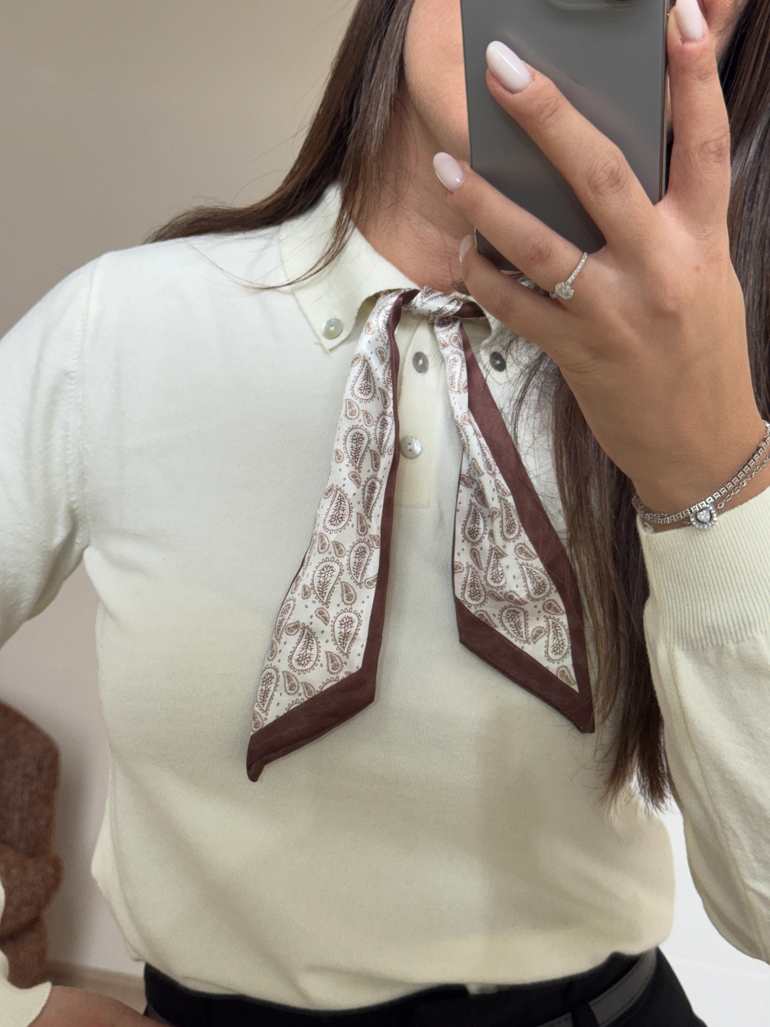 Uzun Kol Polo Yaka Fularlı Düğmeli Triko