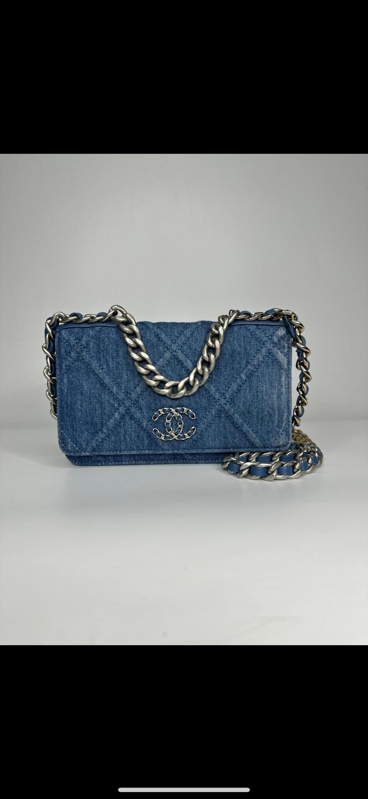 CHANEL 19 WALLET ON CHAIN BLUE DENIM 