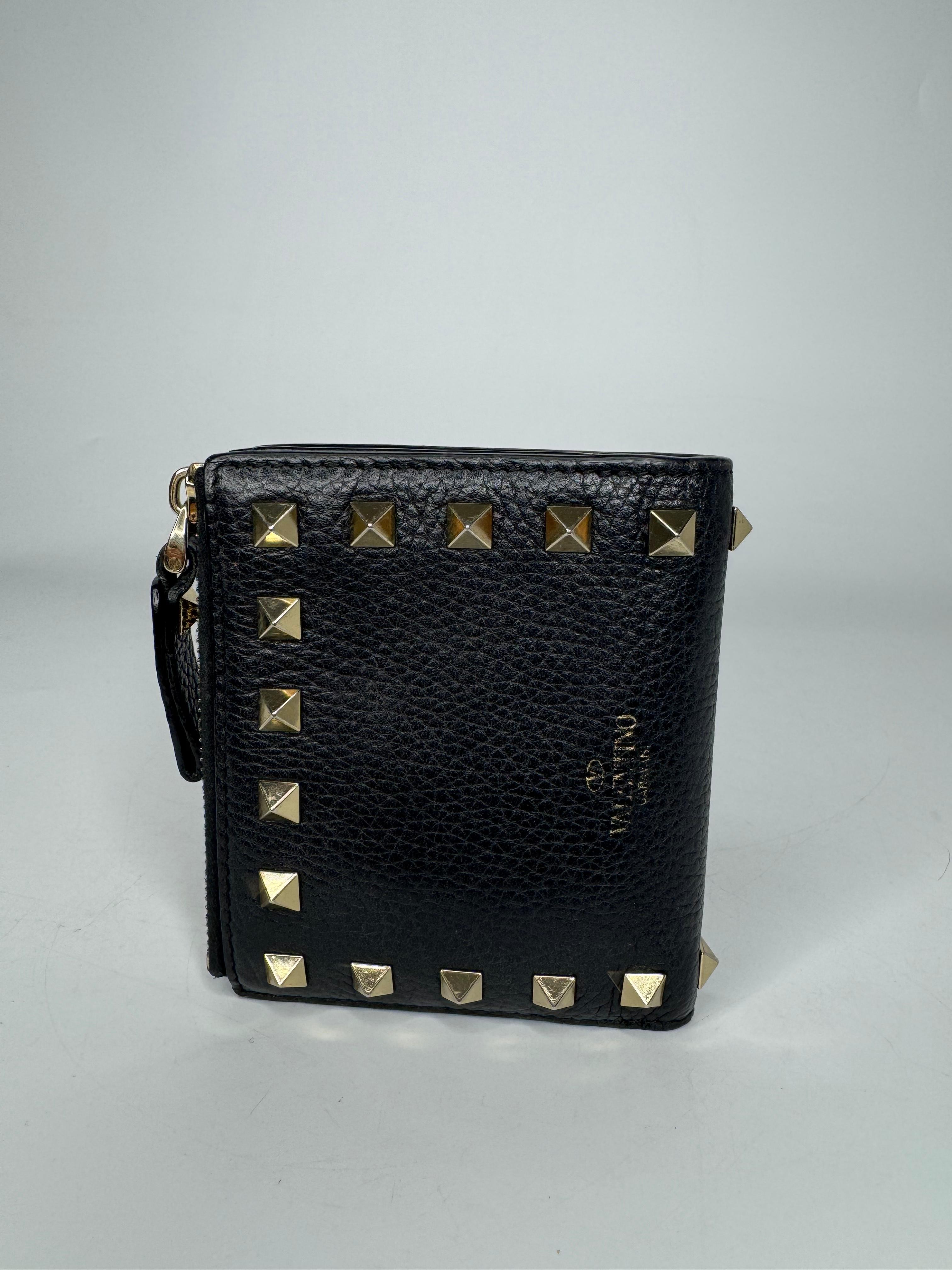 VALENTINO GARAVANI ROCCKSTUD WALLET