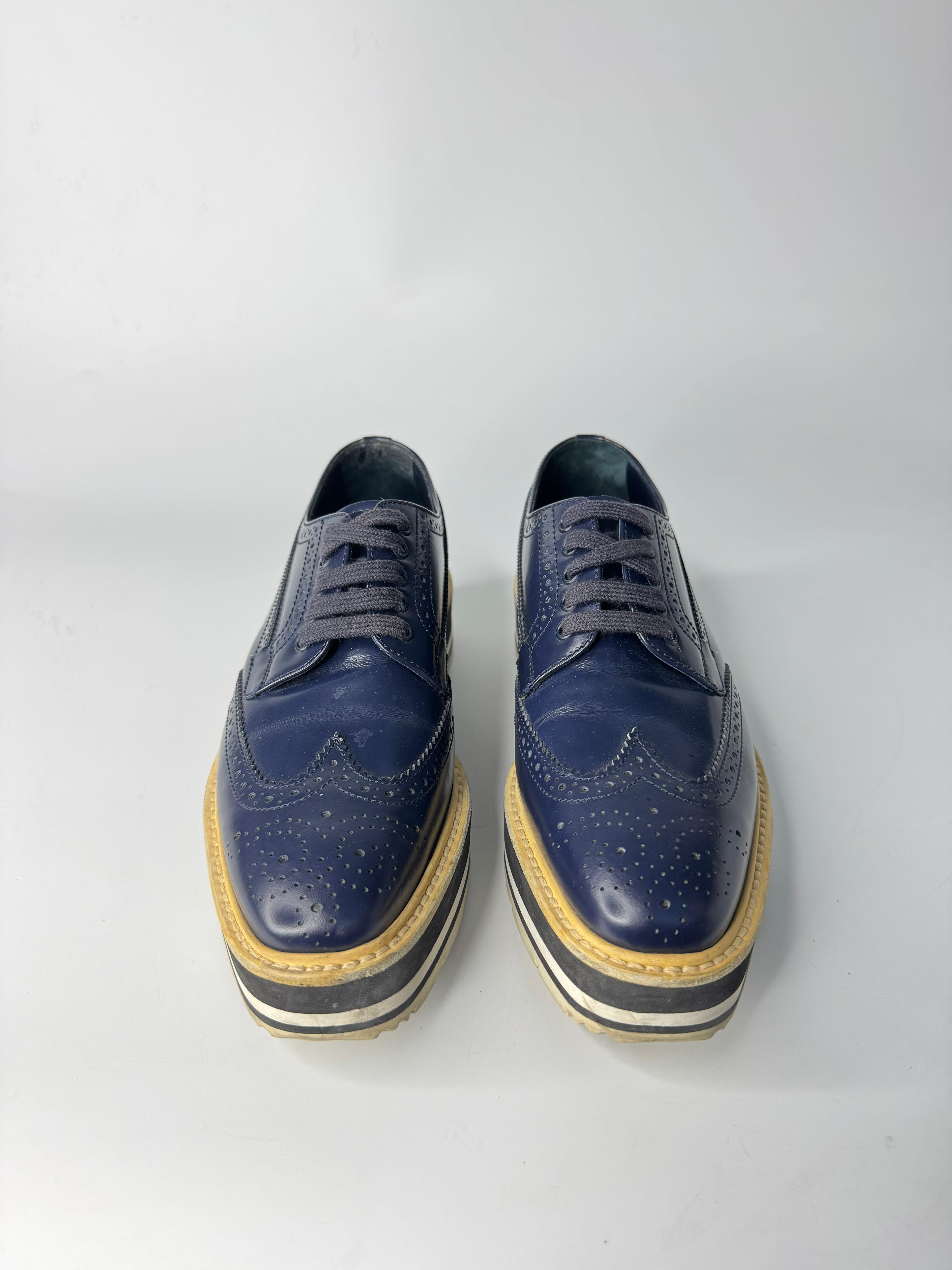 PRADA OXFORD