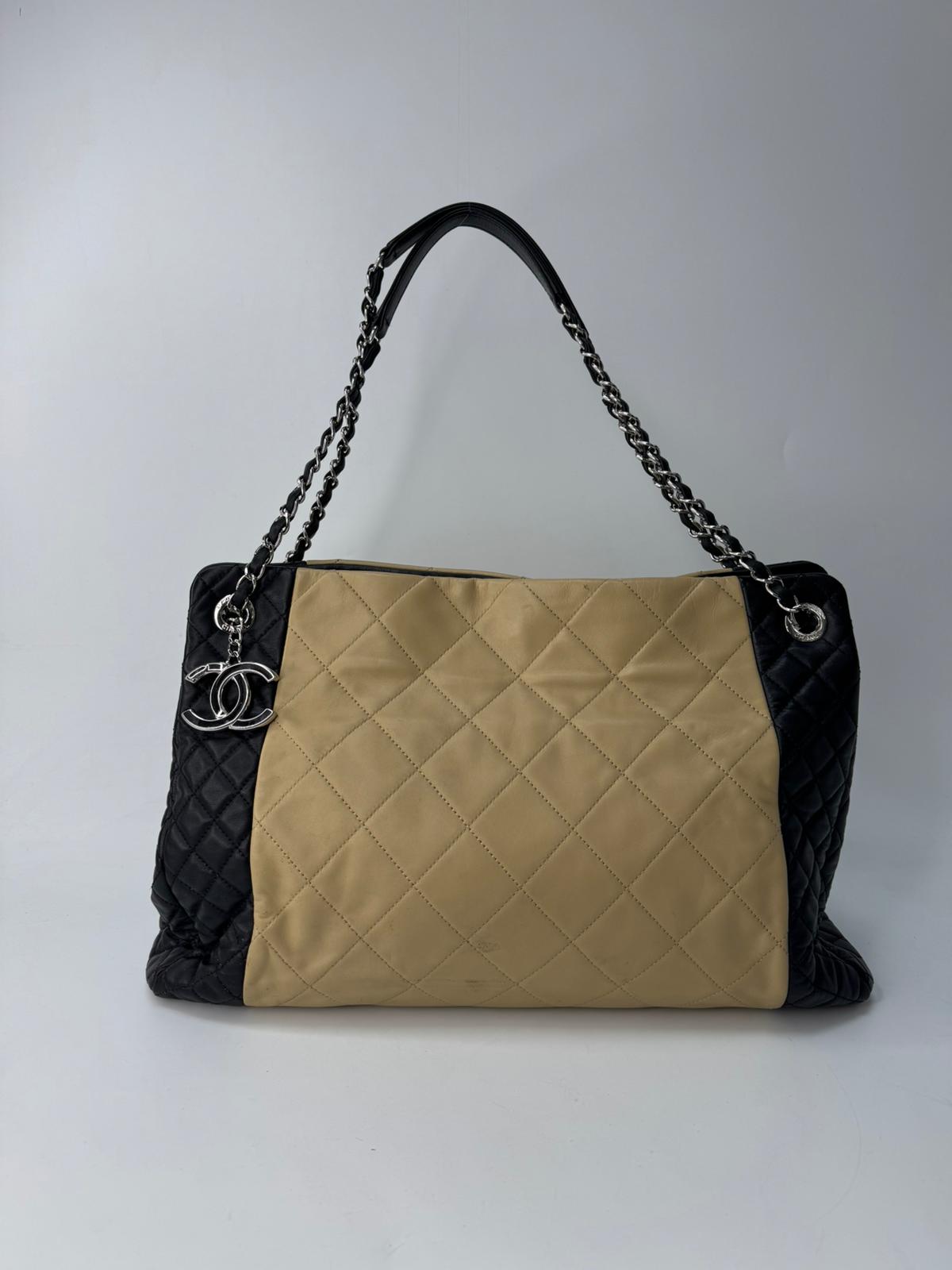 CHANEL BEIGE/BLACK LAMBSKIN LEATHER SHOPPING BAG