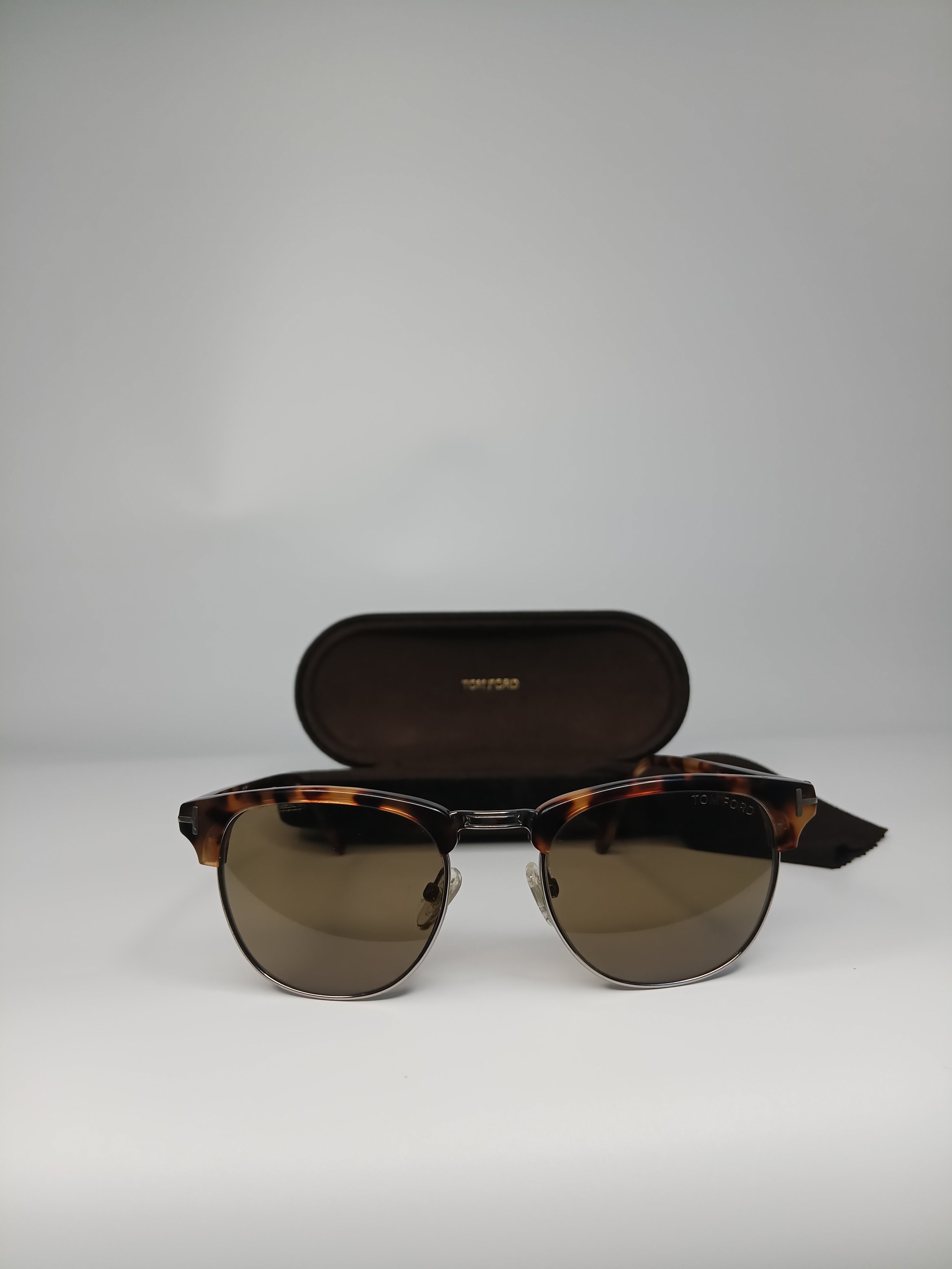 TOM FORD