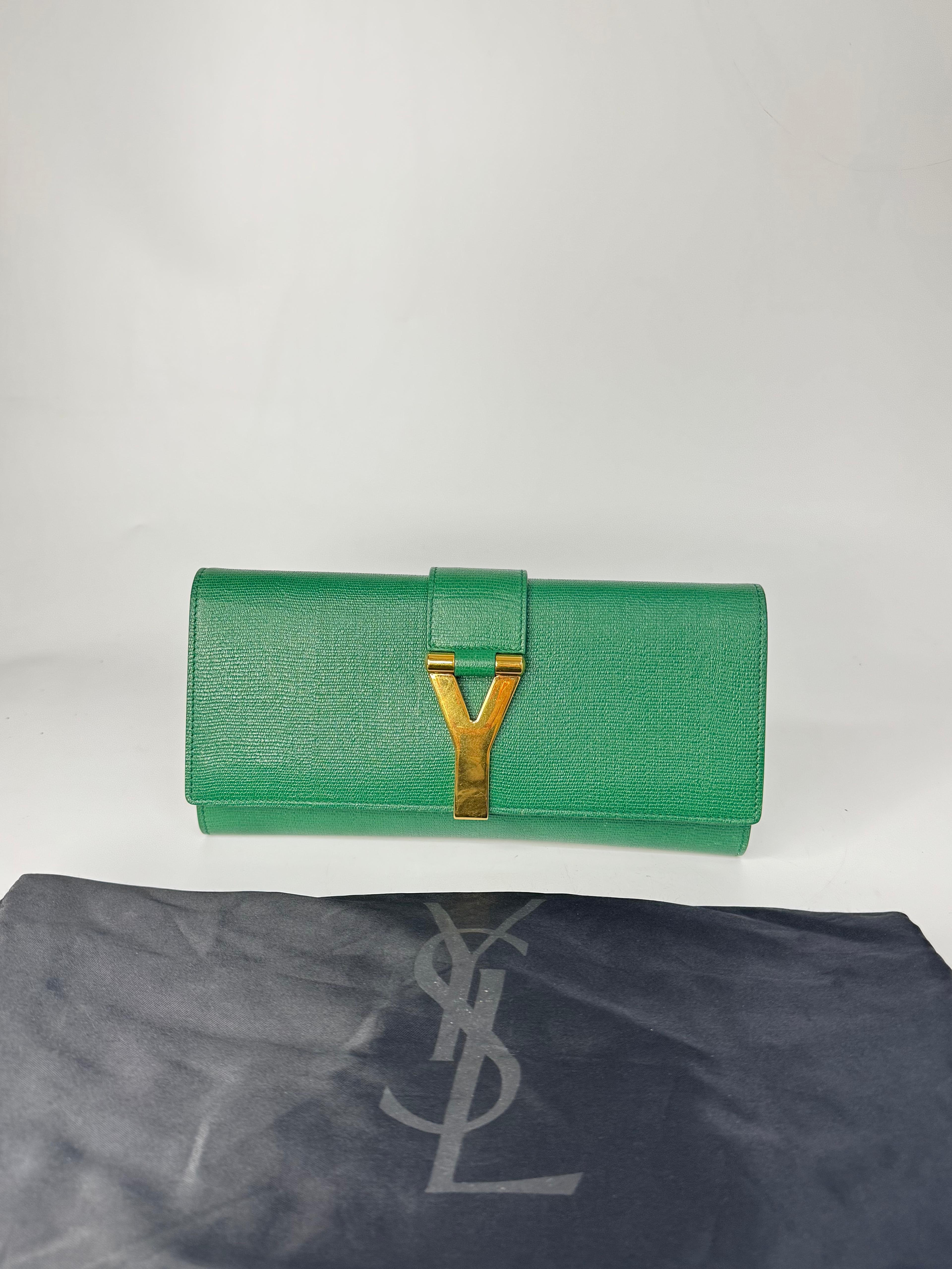 SAINT LAURENT GREEN CLUTCH