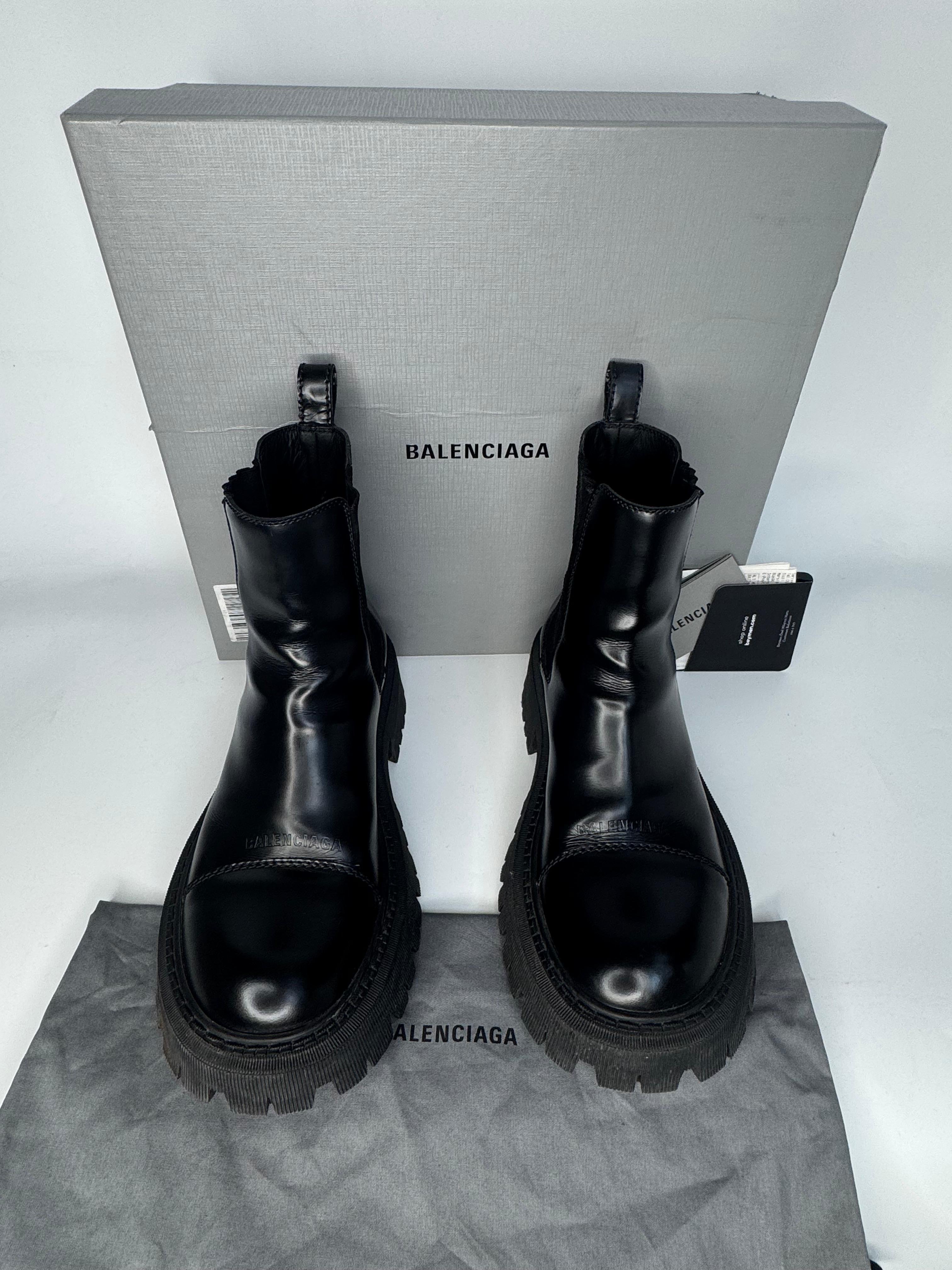 BALENCIAGA BOAT