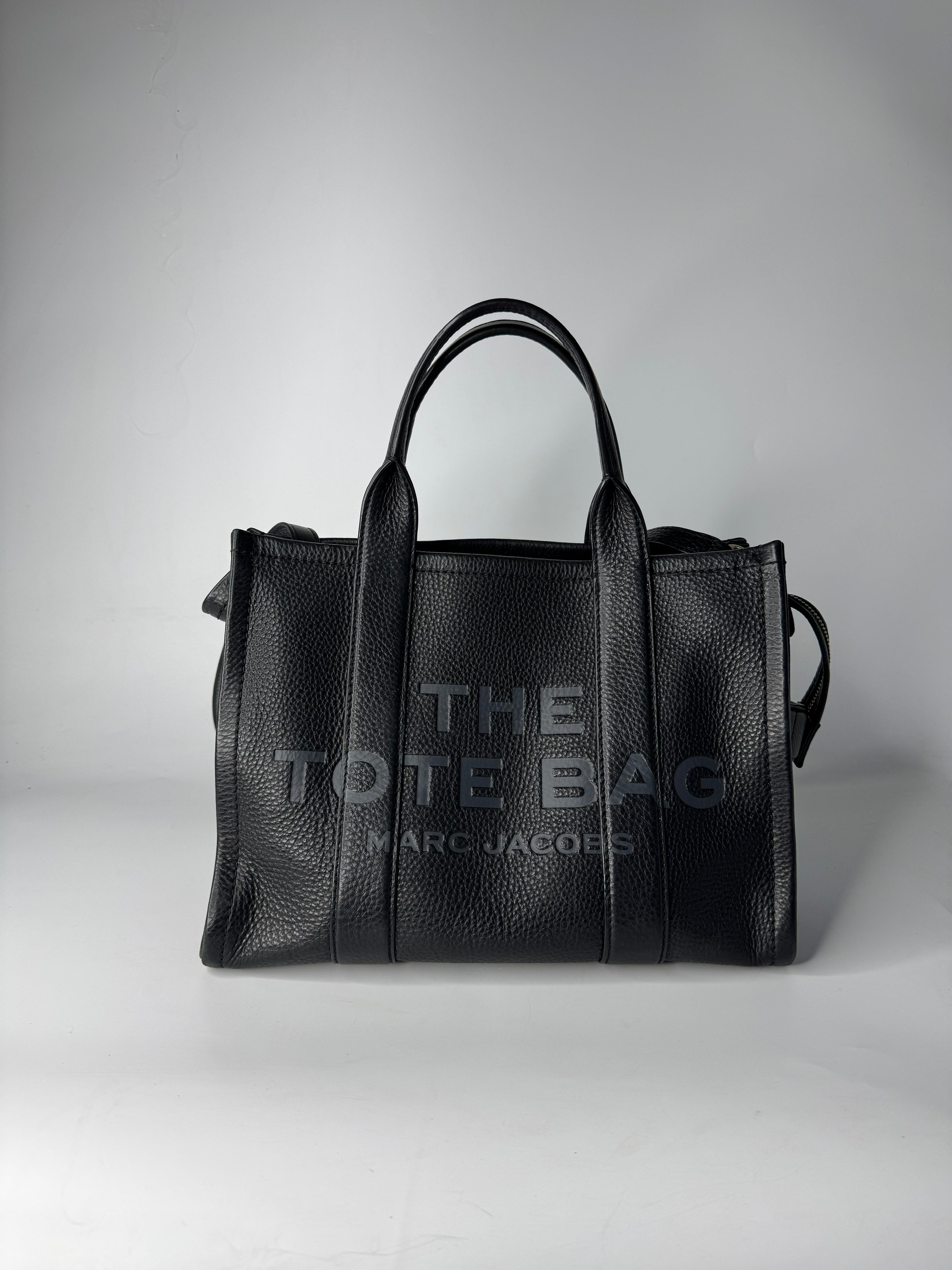MARC JACOBS THE TOTE BAG