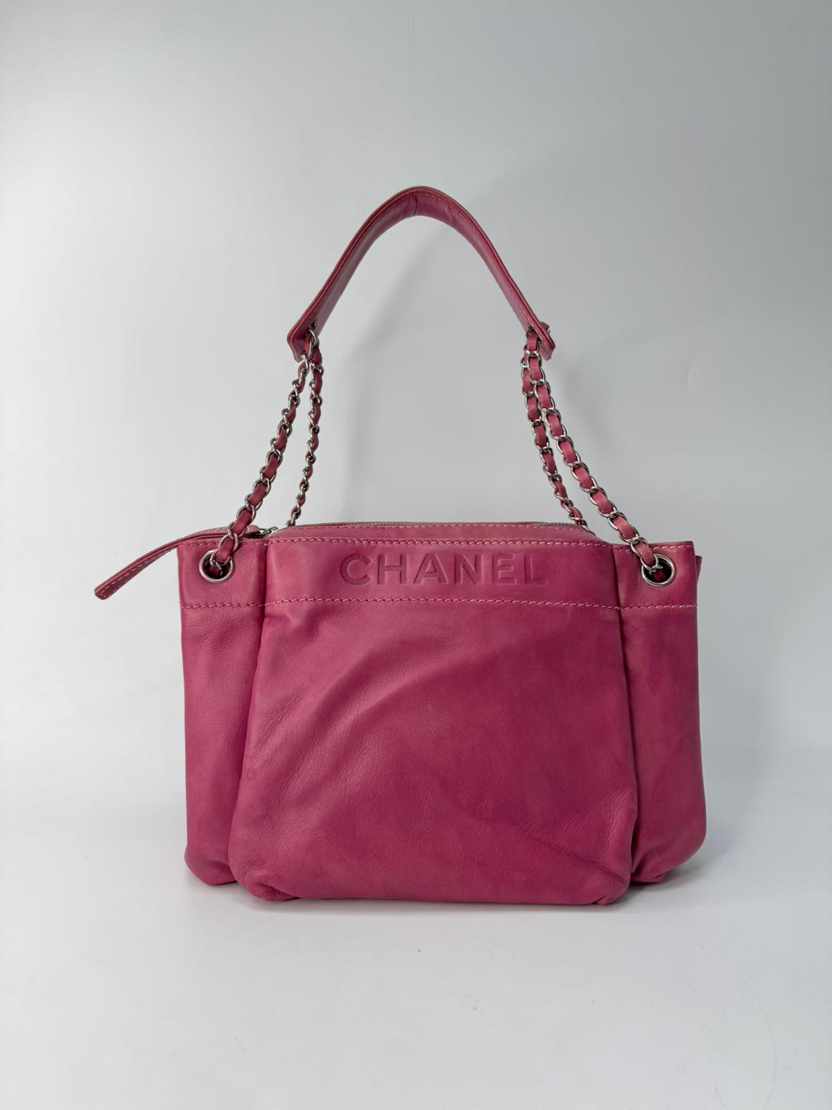 CHANEL LAX ACCORDION SHOULDER BAG