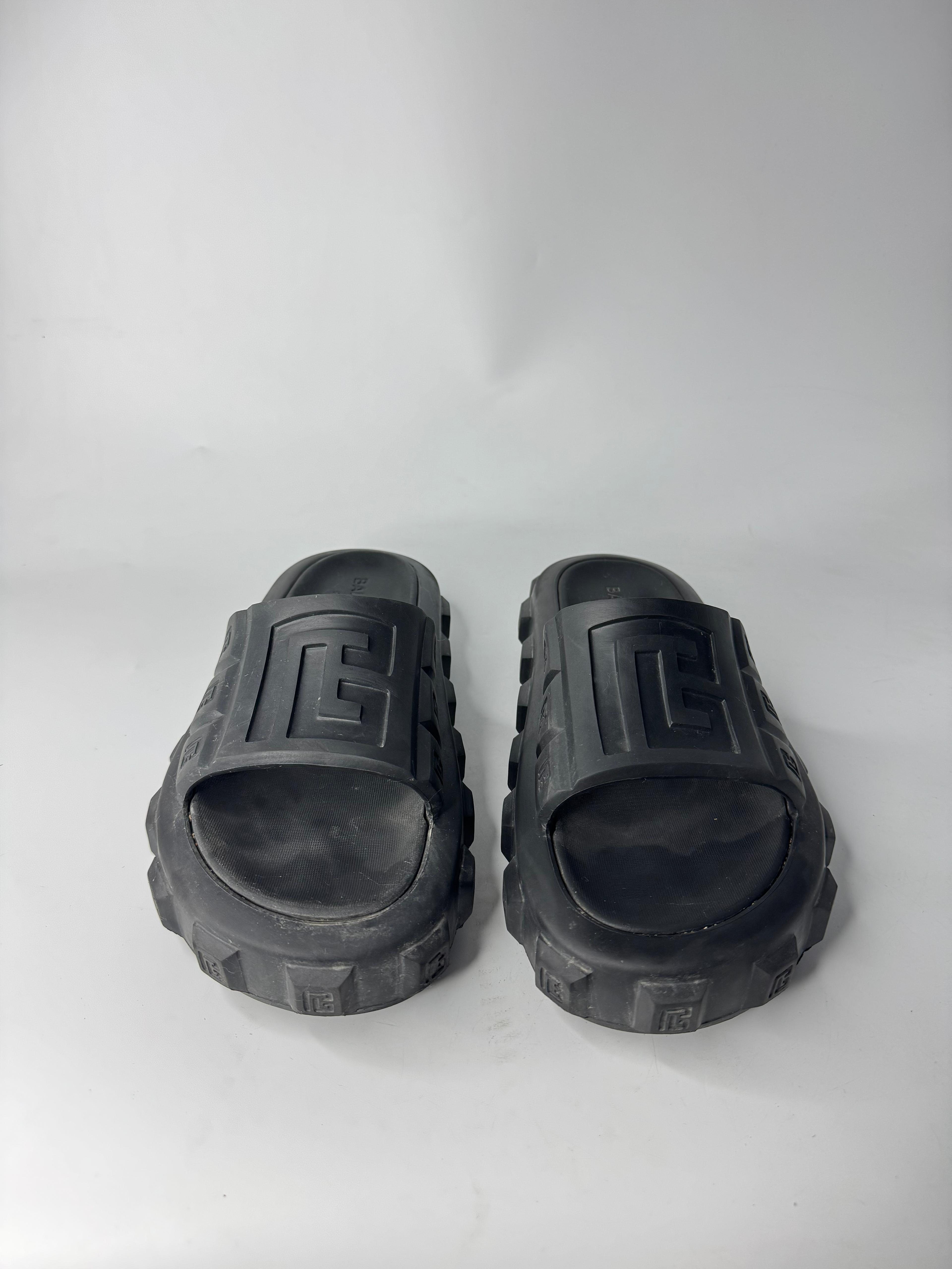 BALMAIN NOIR TAILLE SLIPPER