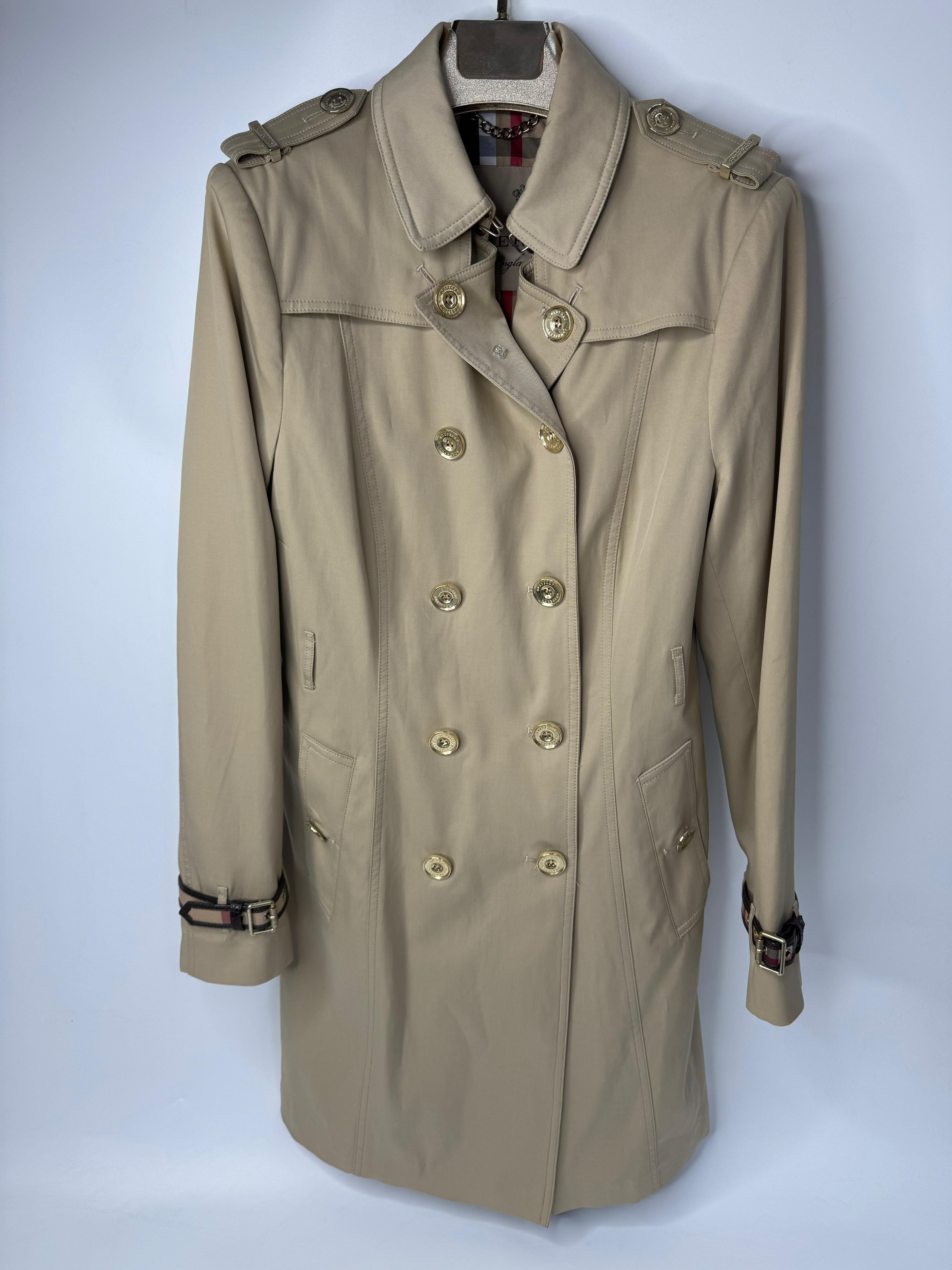 BURBERRY TRENCH COAT