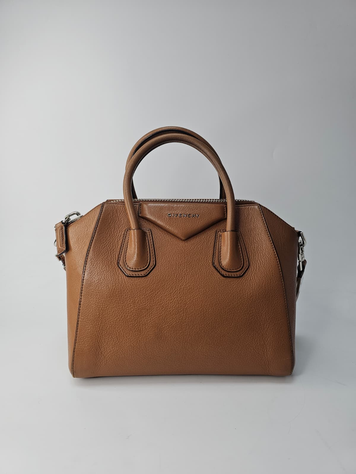 GIVENCHY ANTIGONA BAG