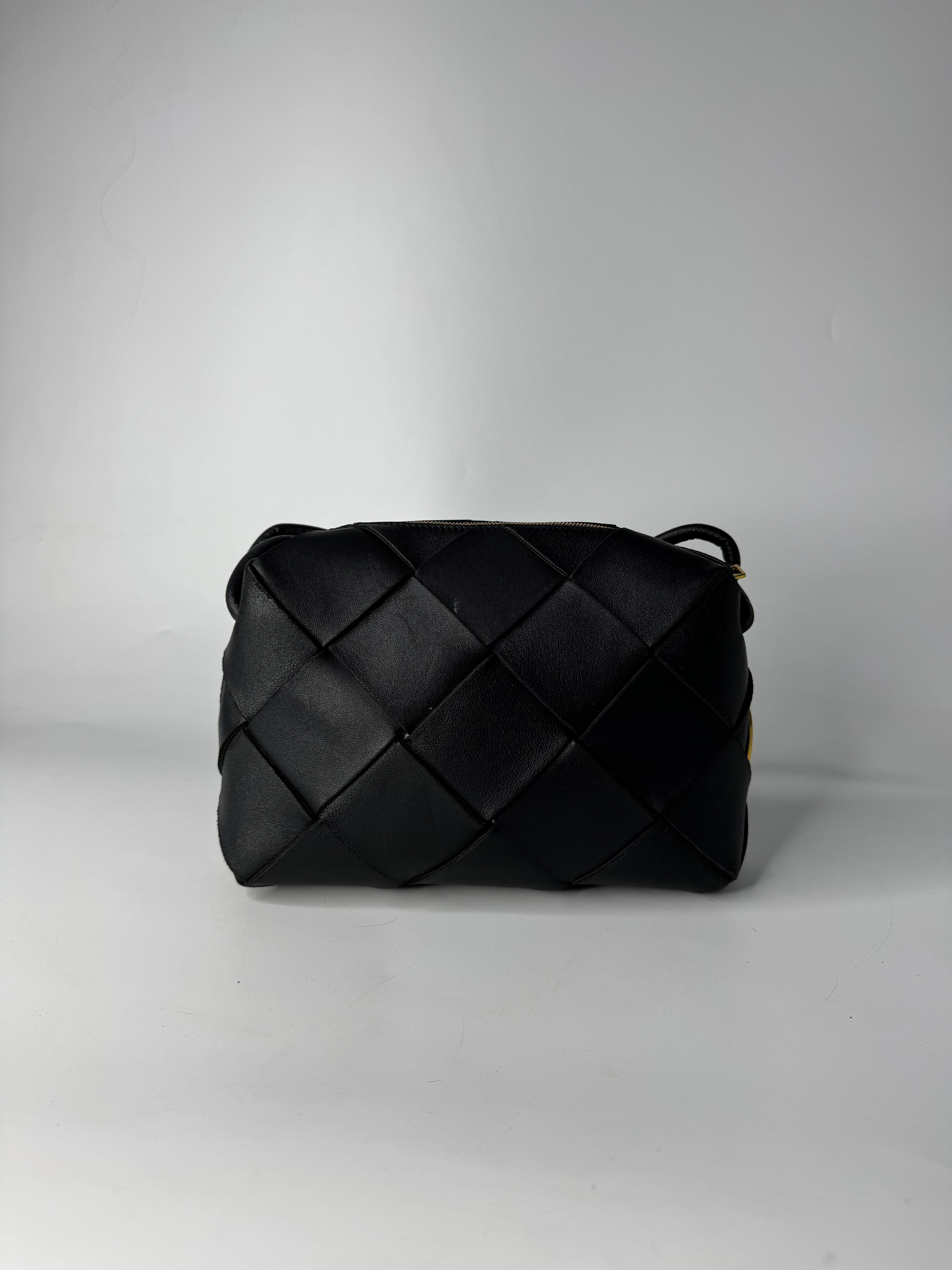 BOTTEGA VENETA BLACK BAG