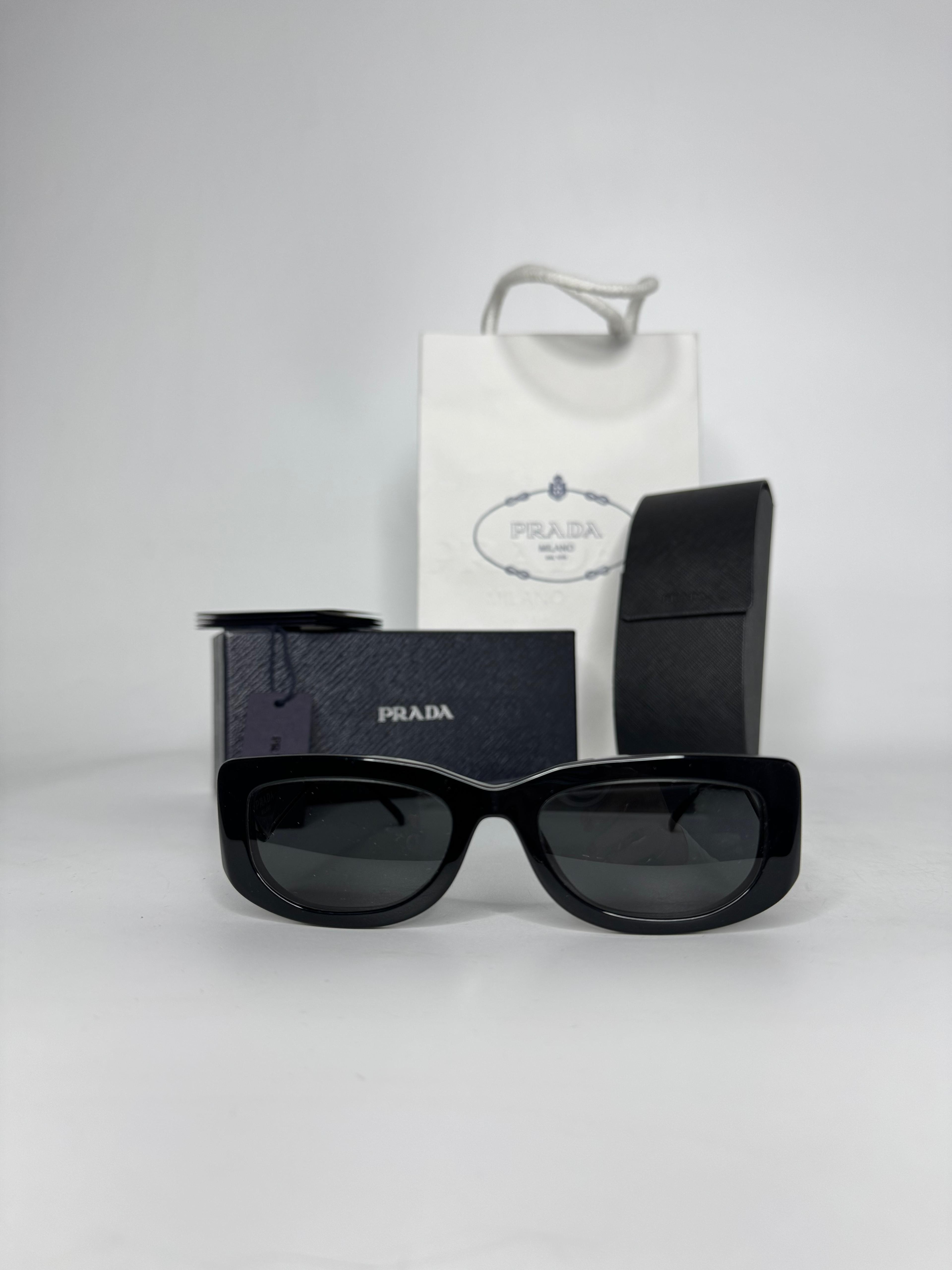 PRADA SUN GLASSES