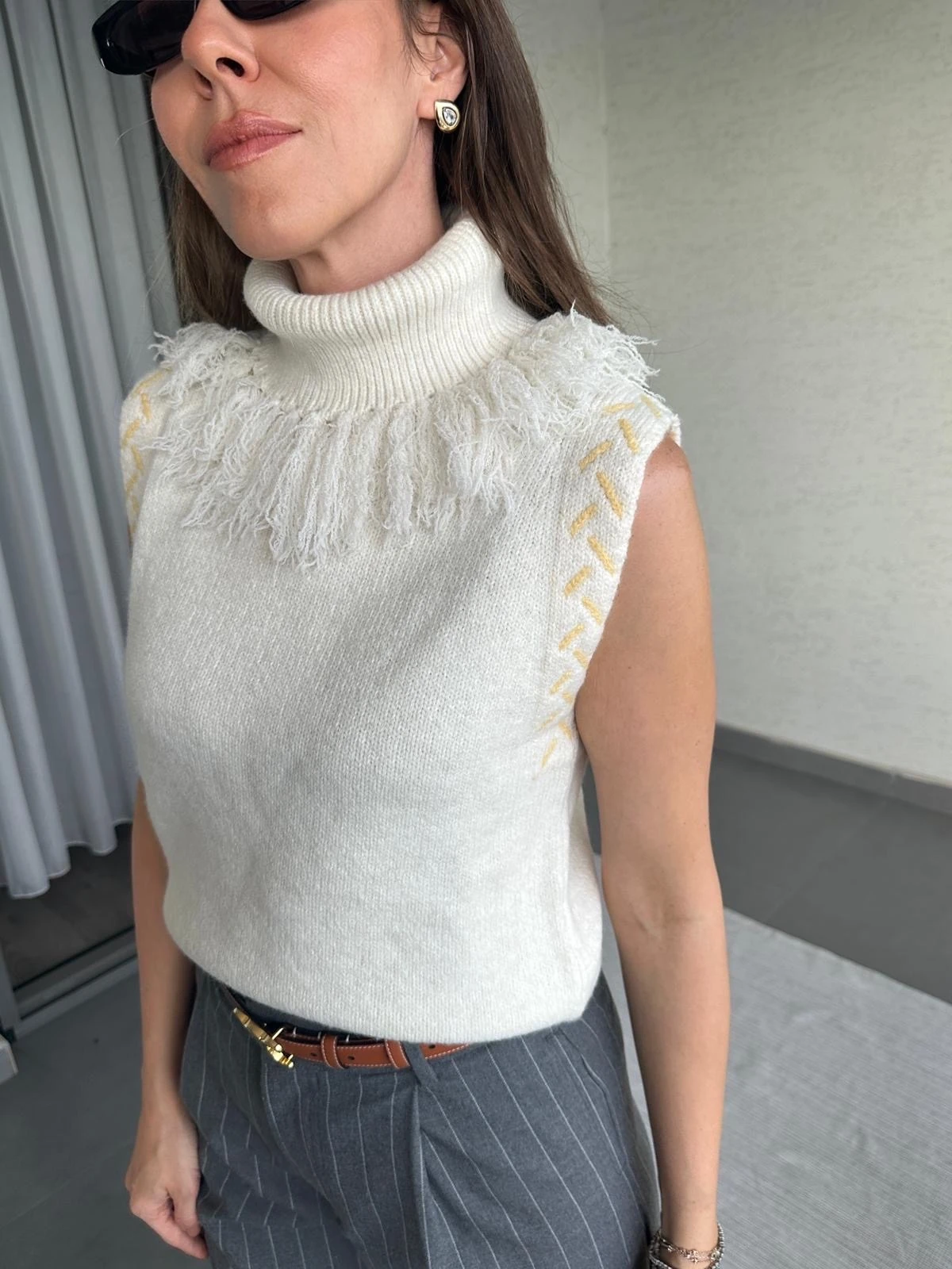 yakası detaylı yün süeter