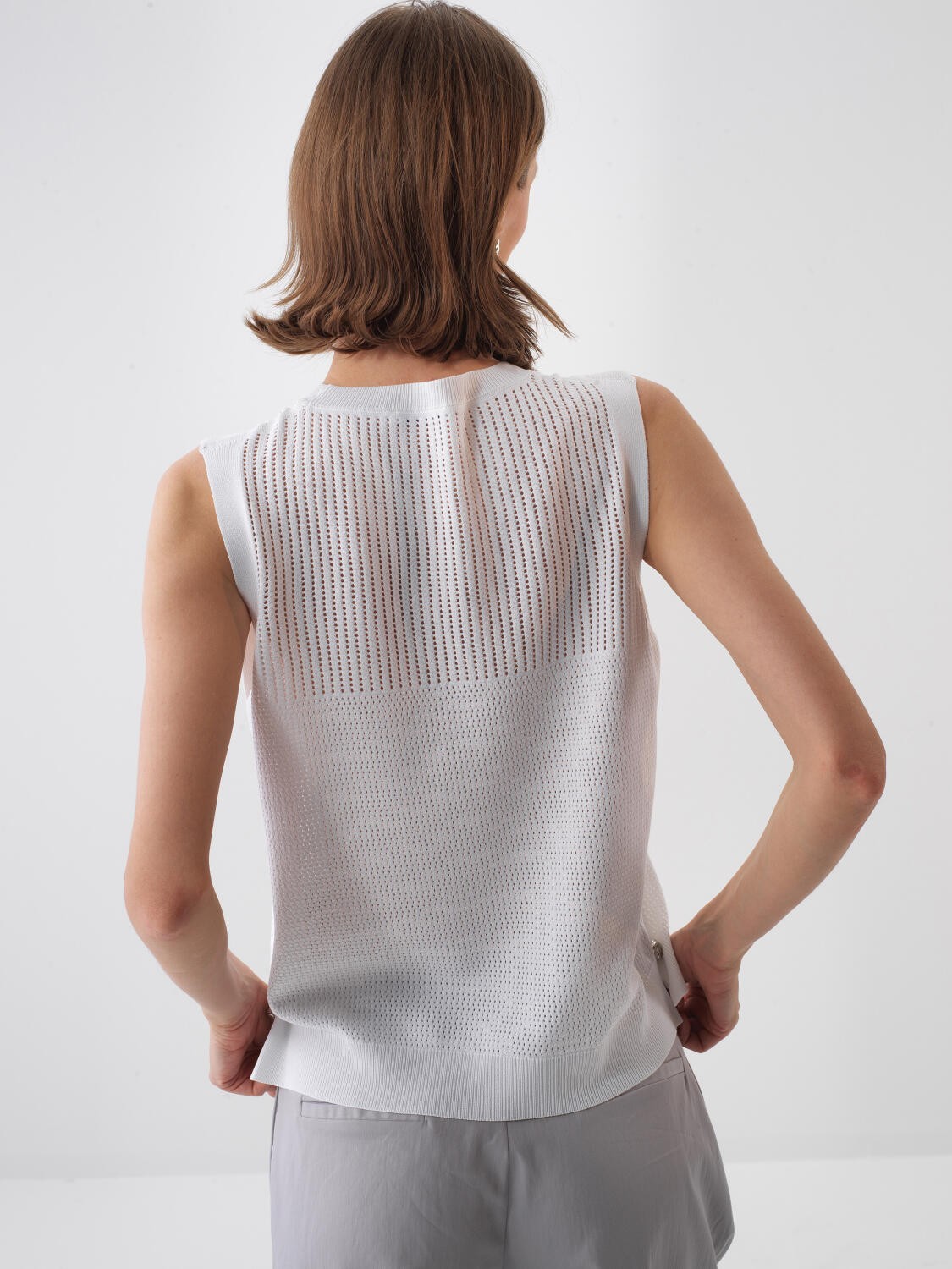 BEYAZ REGULAR FIT SÜVETER