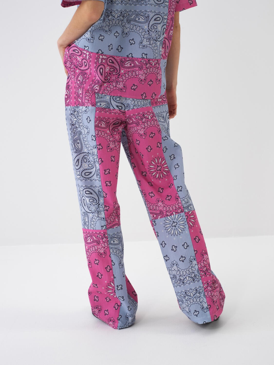 PEMBE OVERSIZE PAMUKLU PANTALON