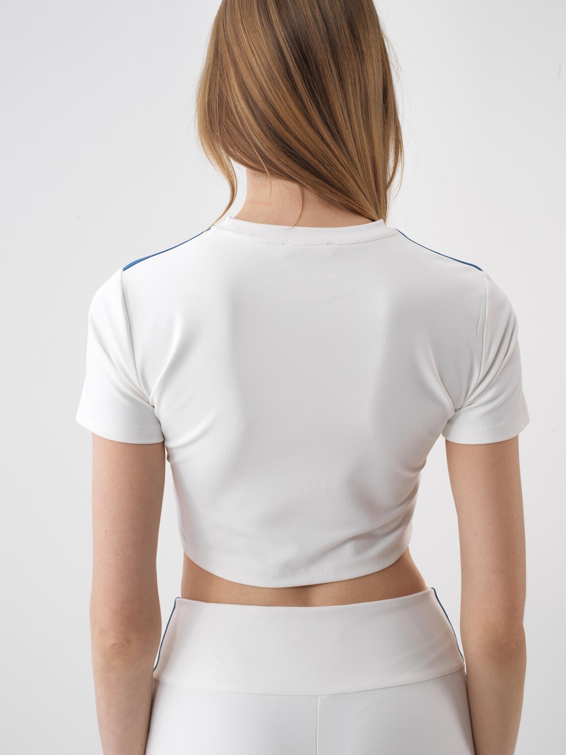 BEYAZ SLIM FIT CROP
