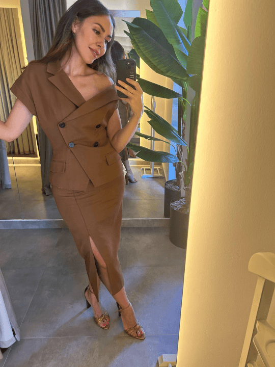 TANIA TAKIM