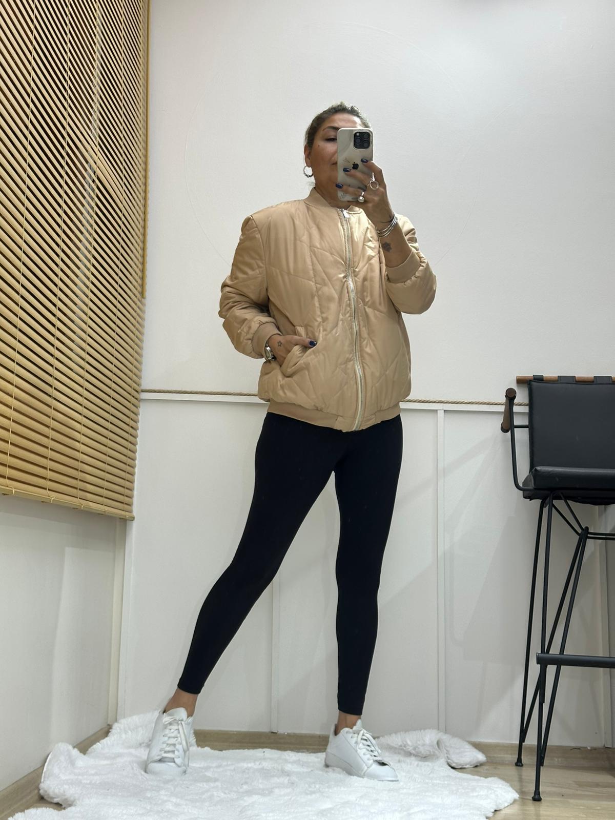 KAPÜTONE DOLGULU MONT