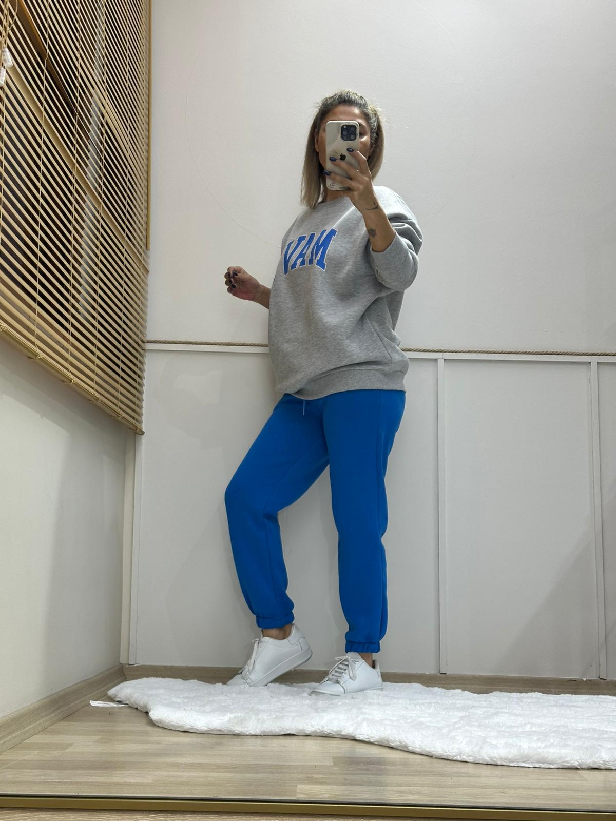 MAVİ ŞARDONLU TAKIM