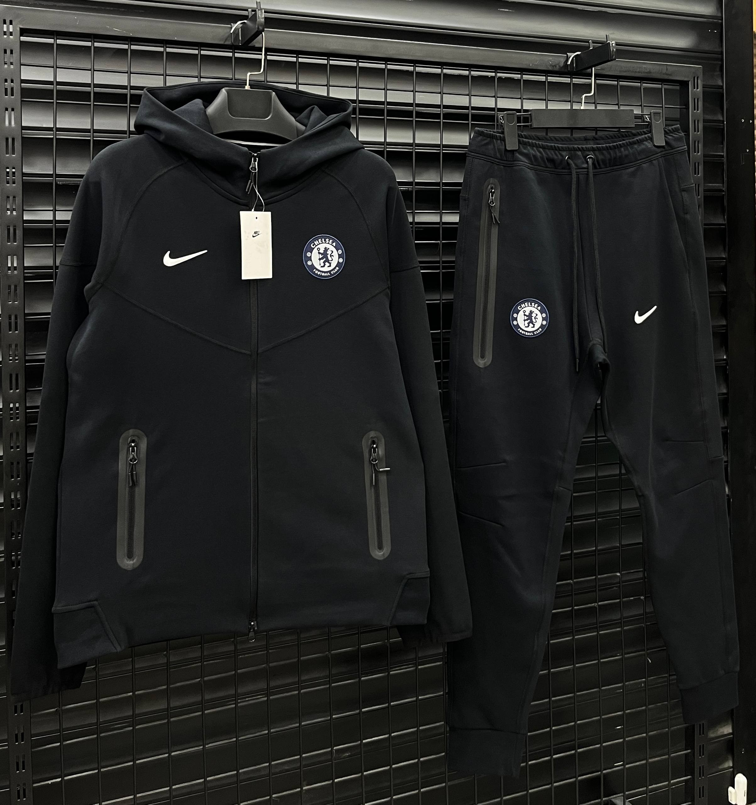 Nike Tech Fleece x Chelsea  - Siyah