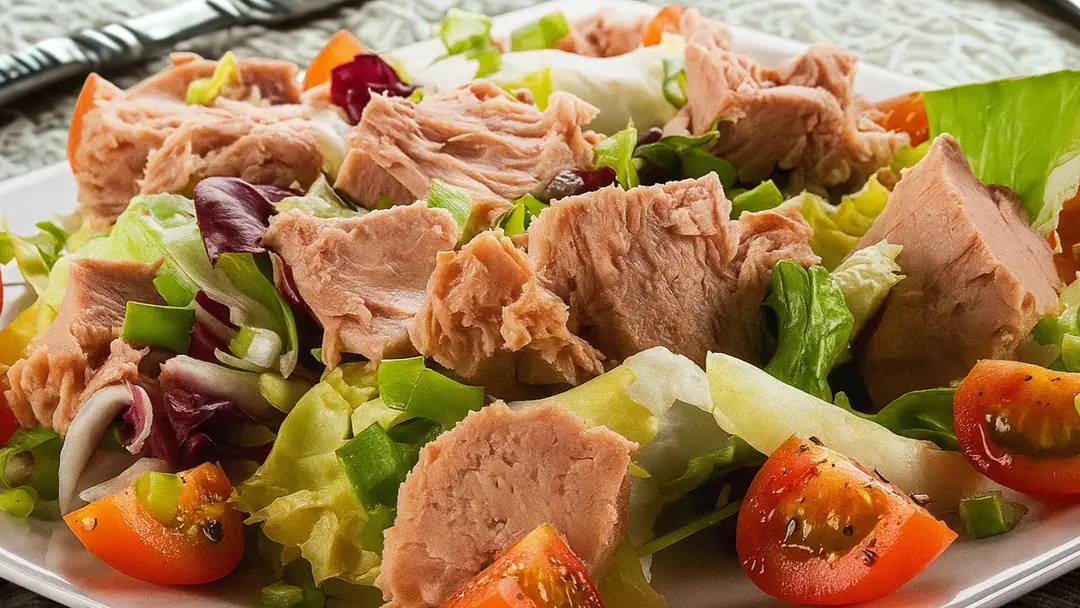 Ton Balığı Salatası Tarifi