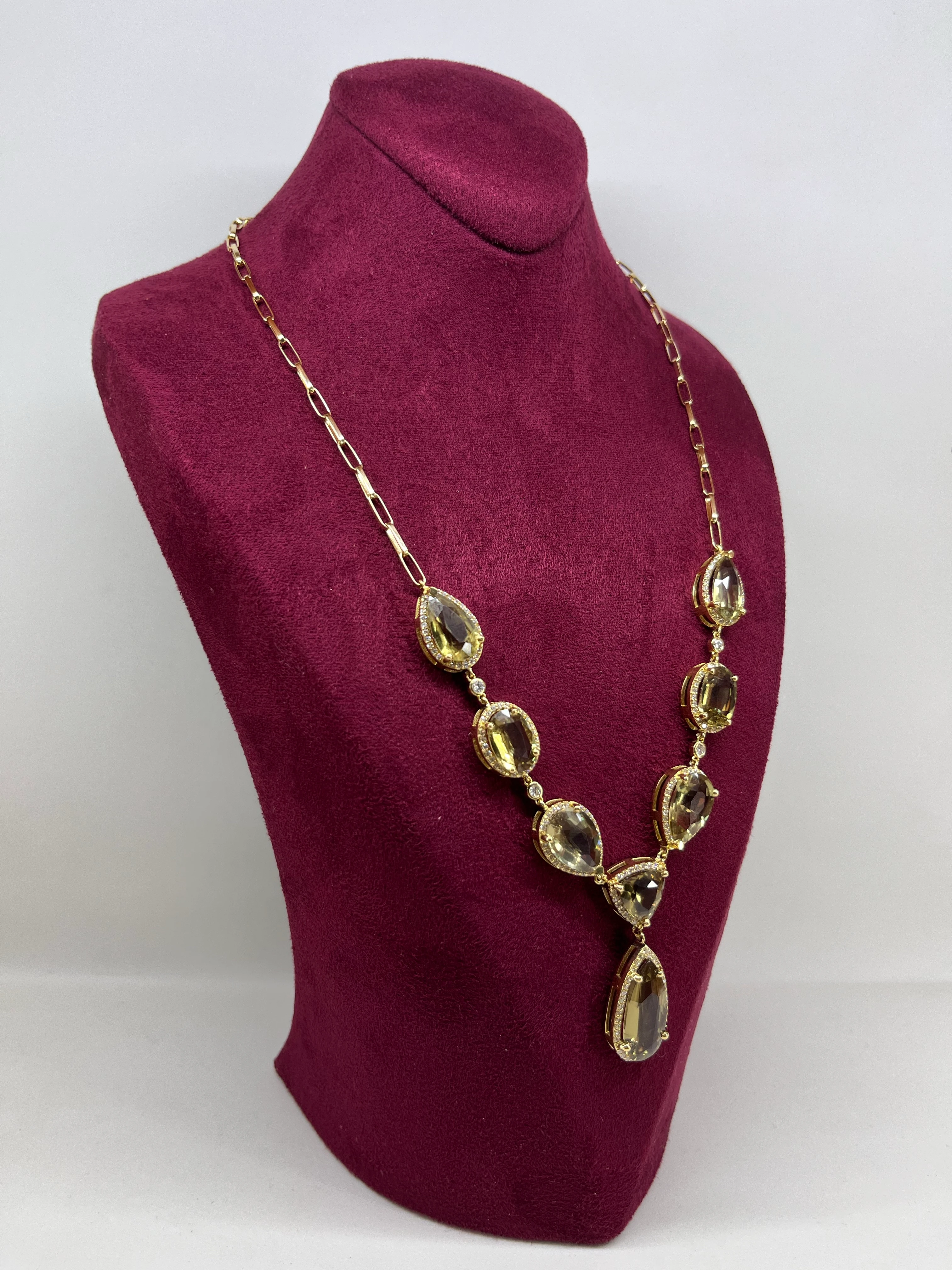 18 K Damla Taşlı Altın Kolye