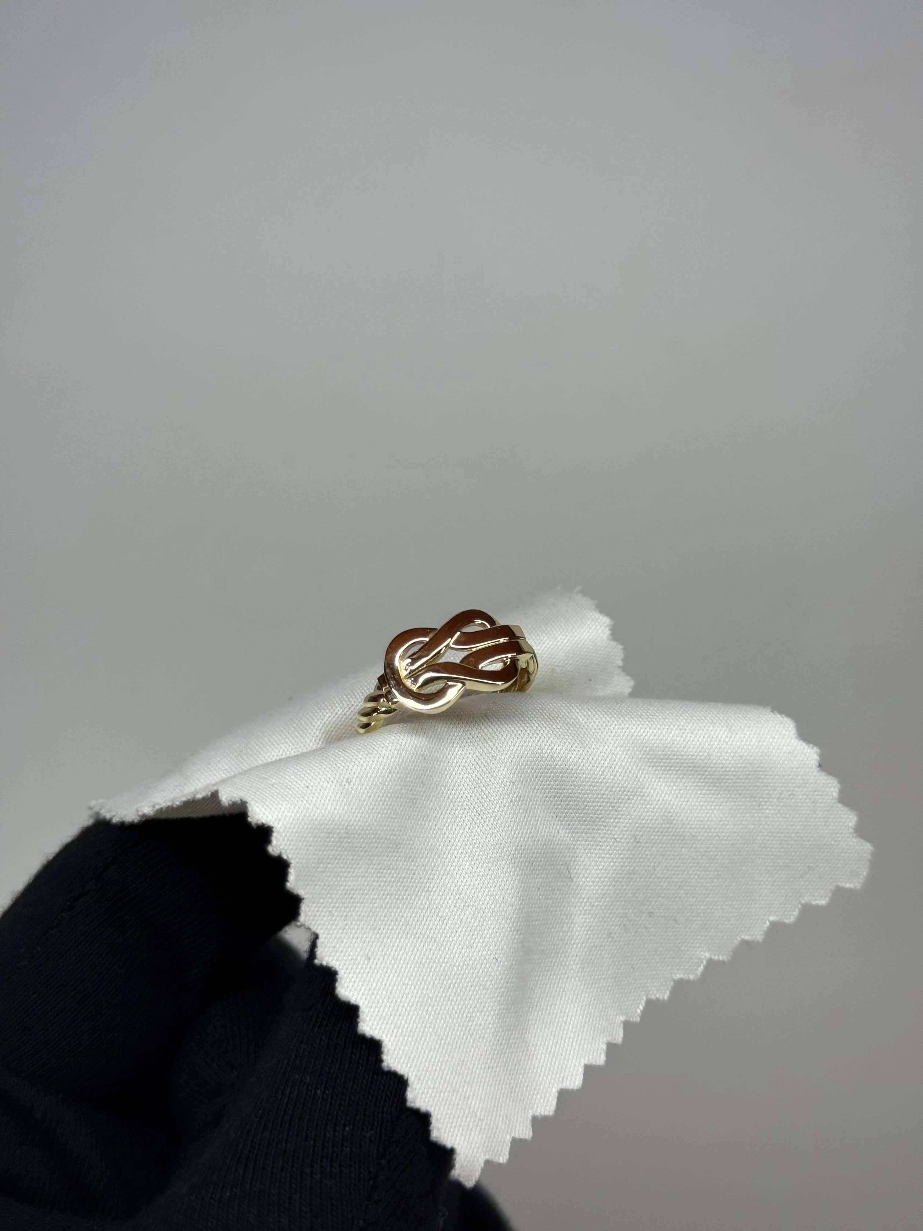 14 K Sonsuzluk Altın Yüzük