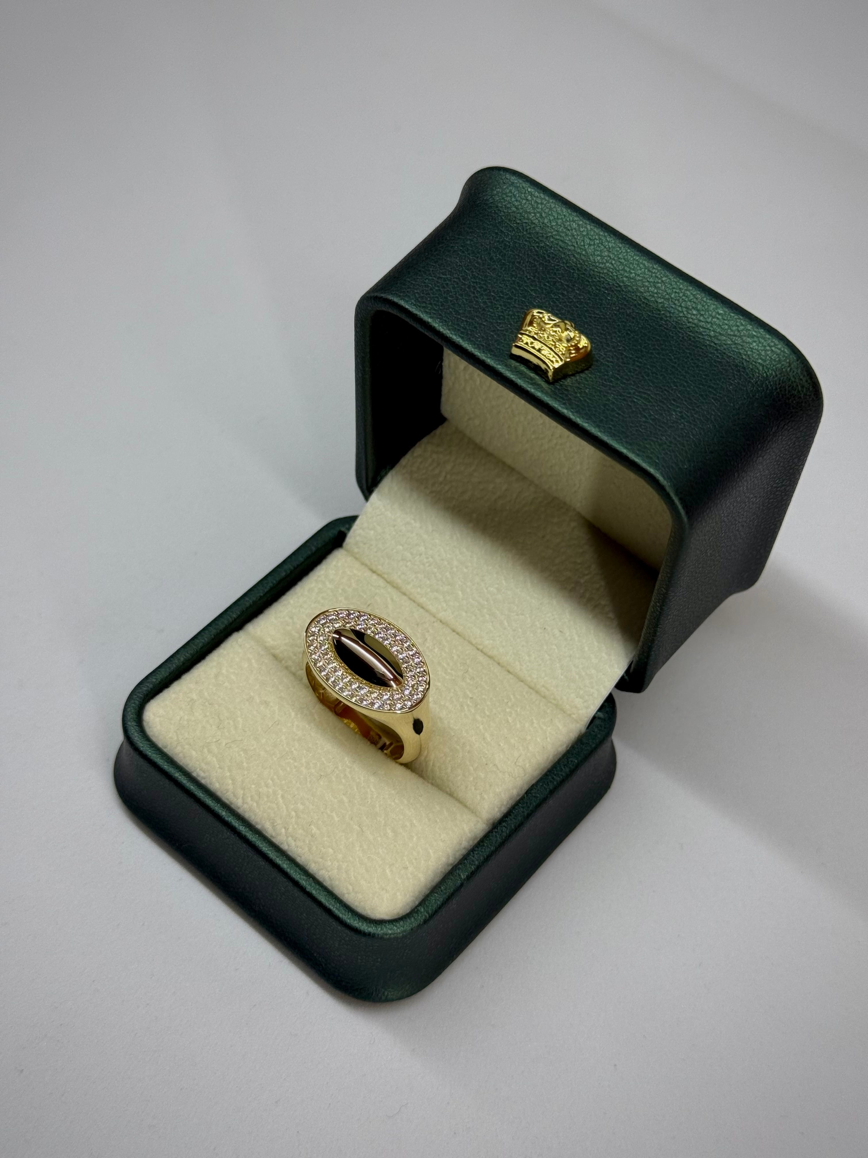 14 K Taşlı Oval Altın Yüzük