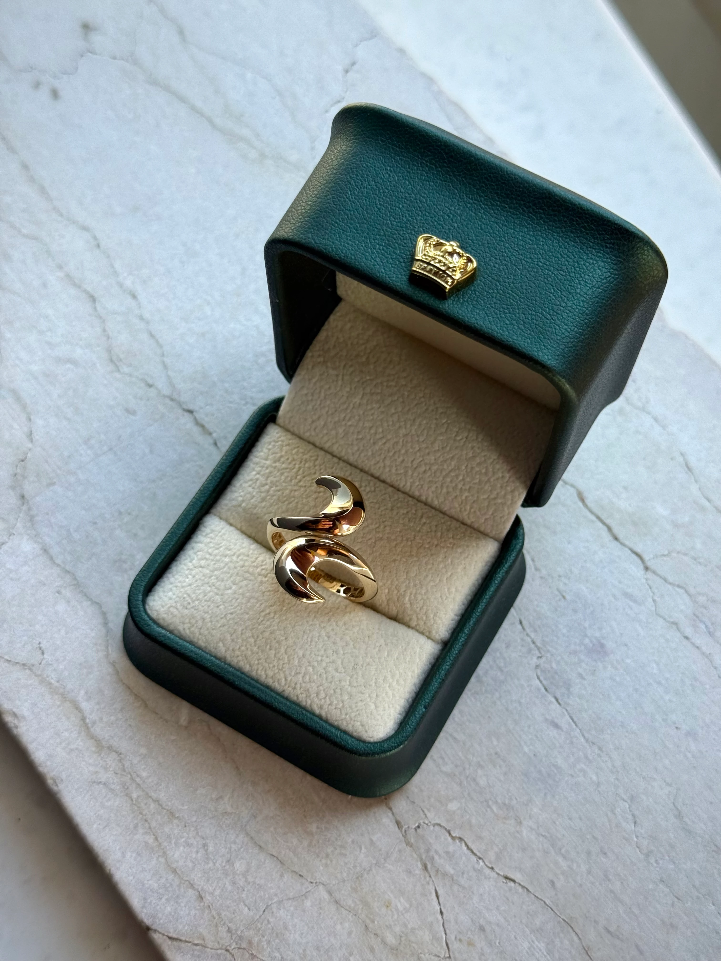 14 K Sarmal Altın Yüzük