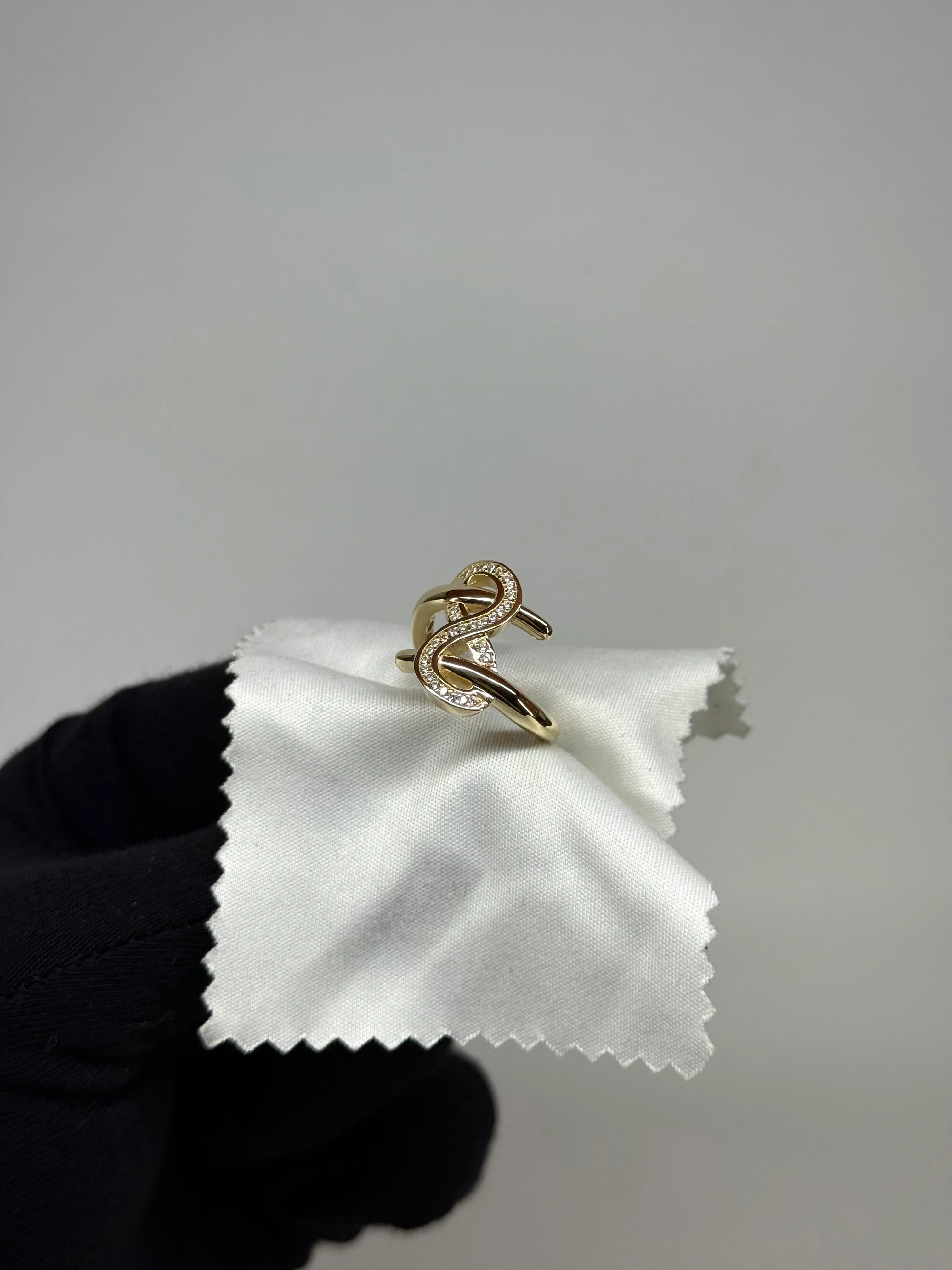 14  K Taşlı Sonsuzluk Sarmal Altın Yüzük