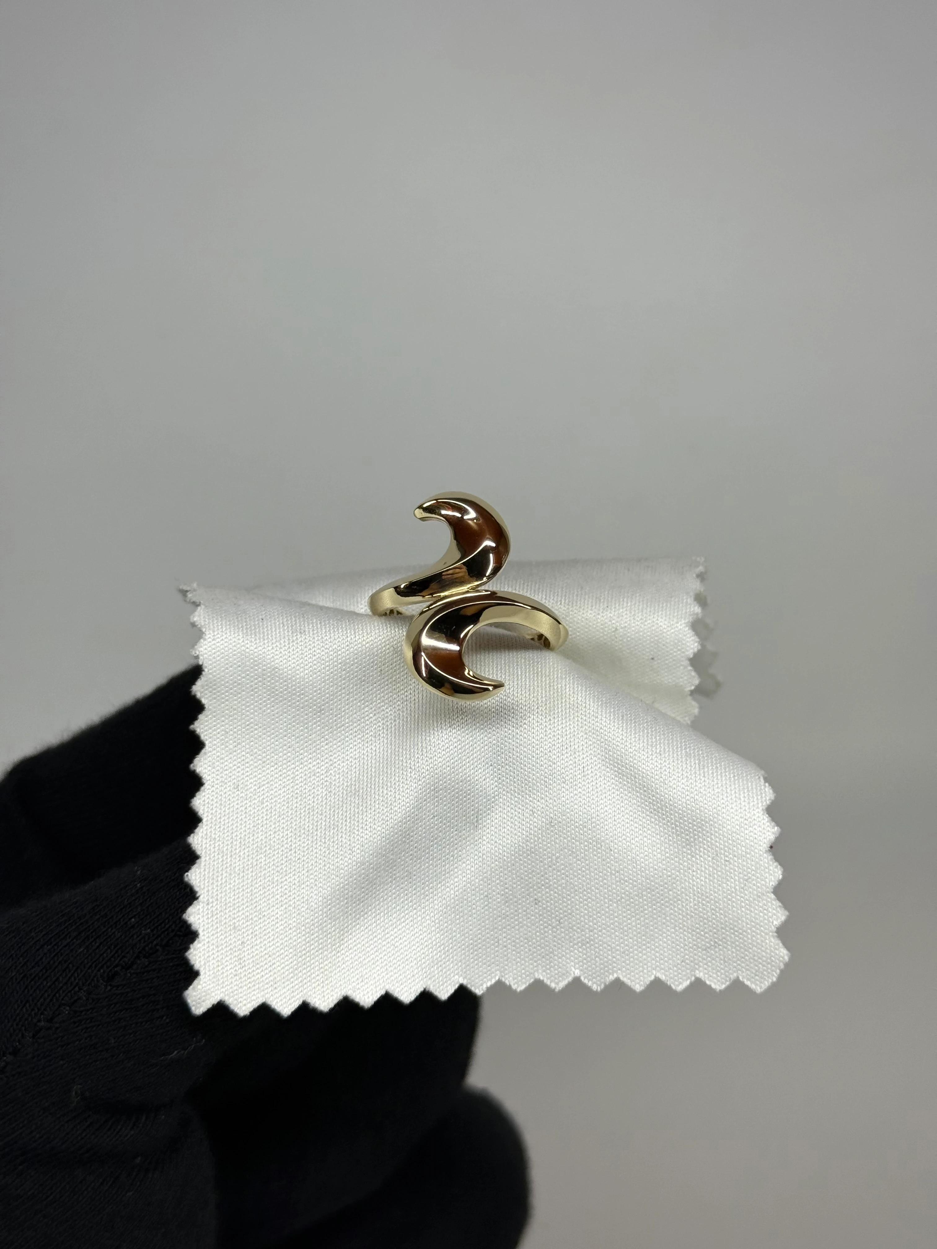 14 K Sarmal Altın Yüzük