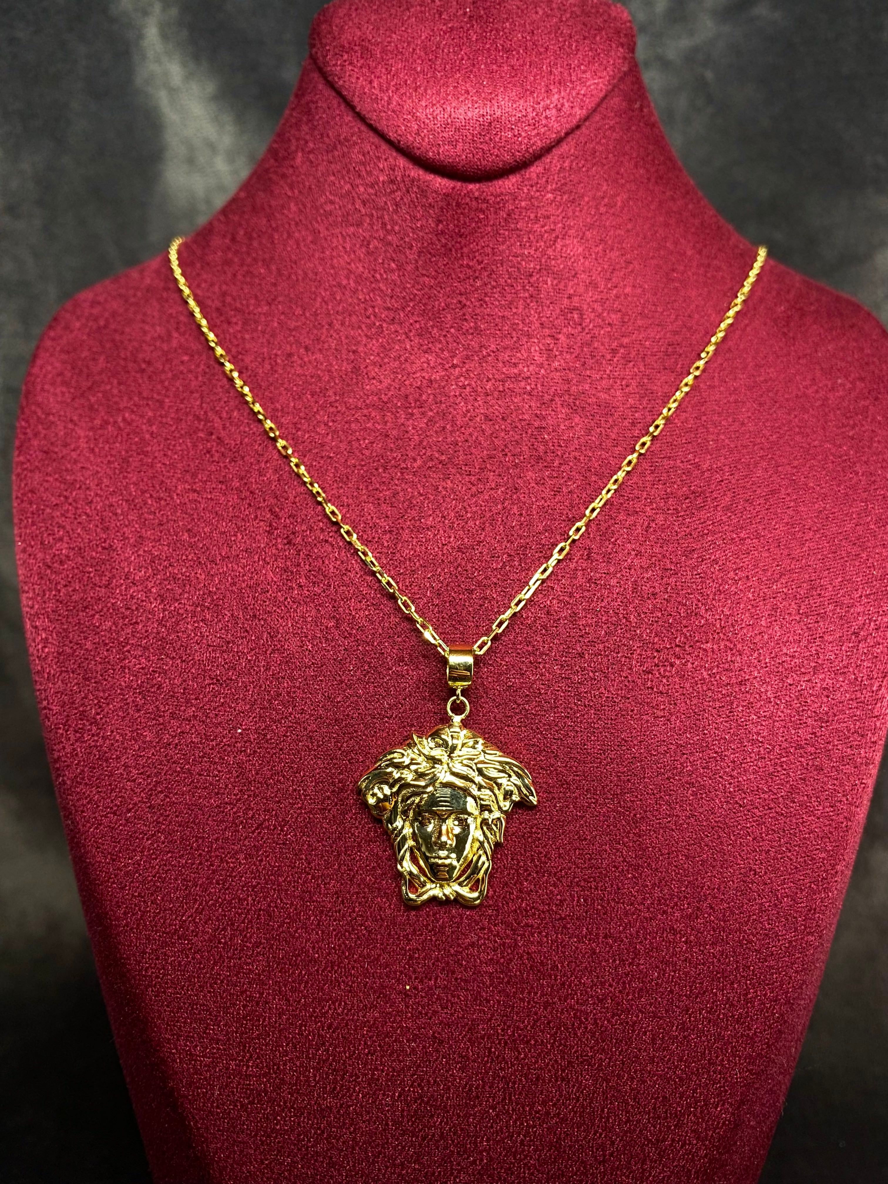 14 K Medusa Altın Kolye