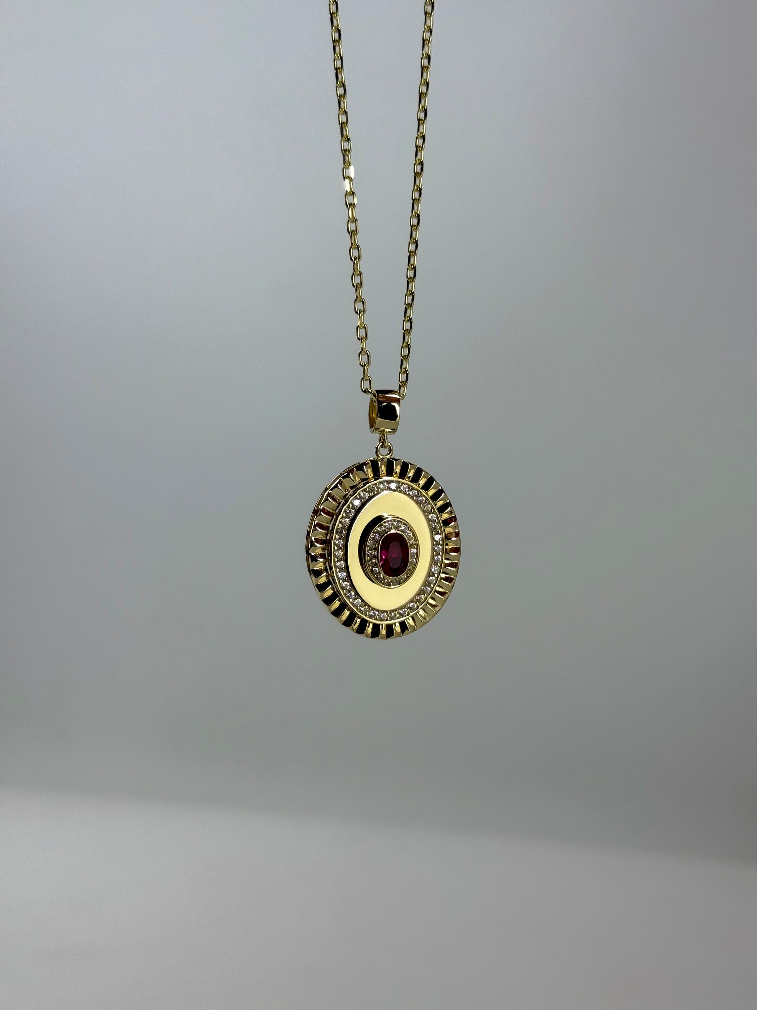 14 K Oval Kırmızı Taşlı Altın Kolye