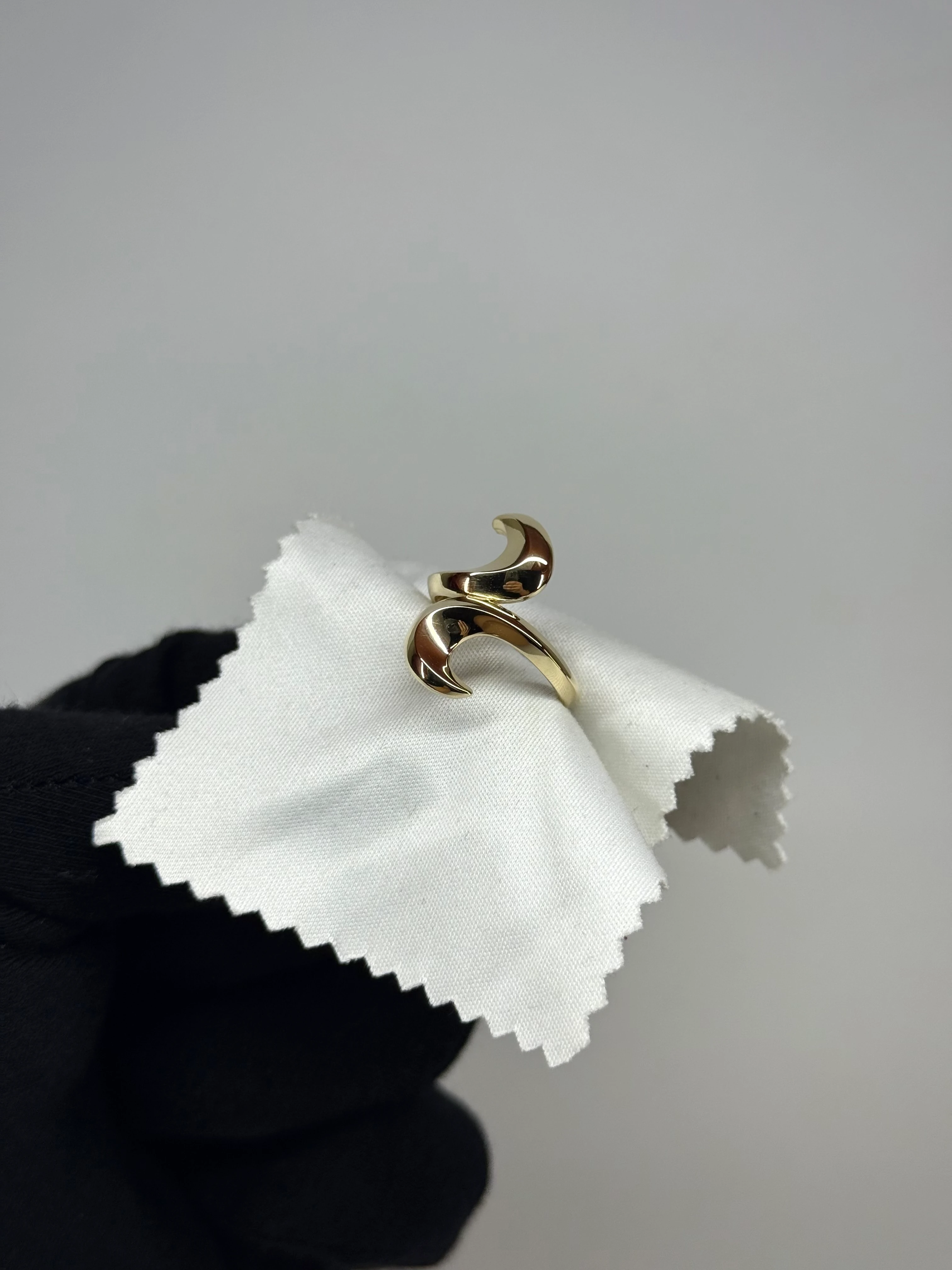 14 K Sarmal Altın Yüzük