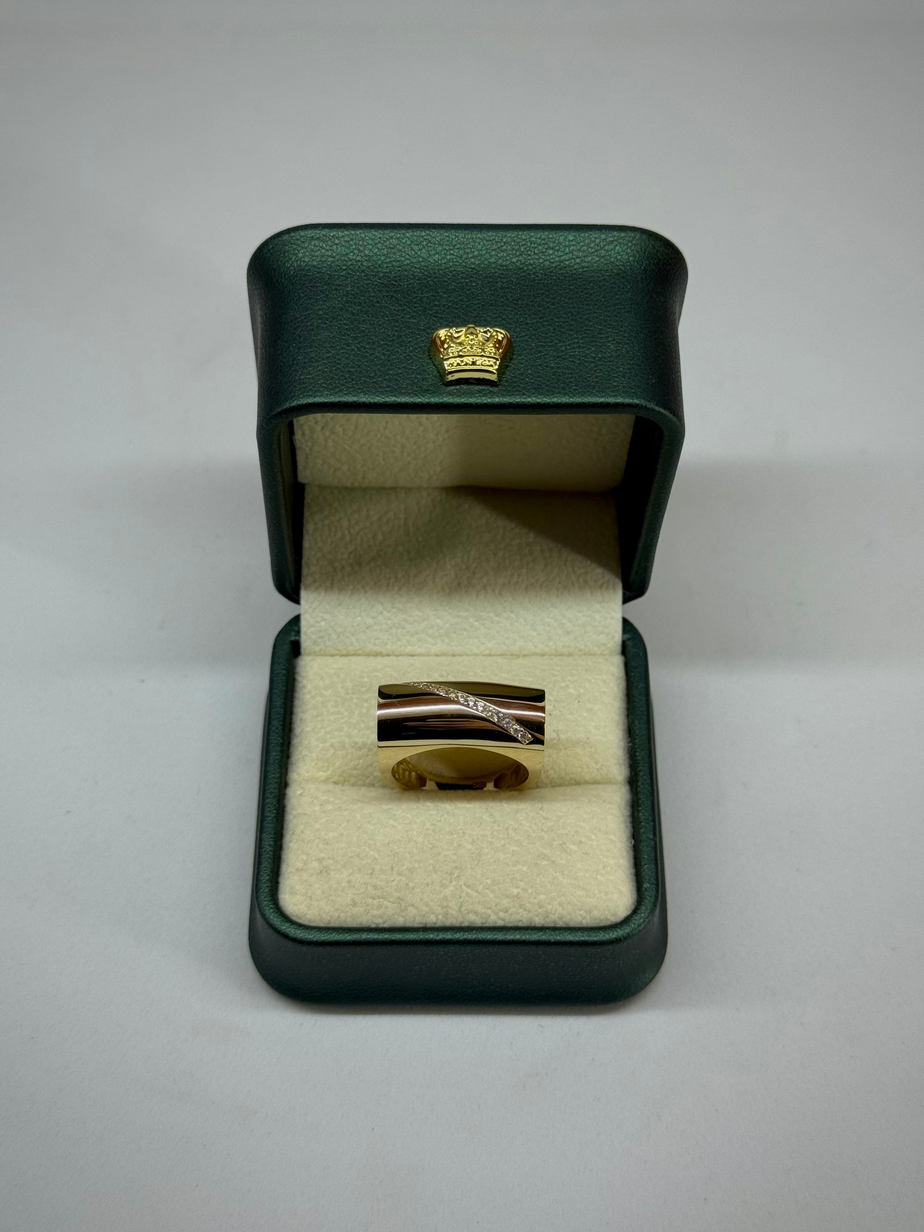 14 K Taşlı Minimalist Dikdörtgen Altın Yüzük