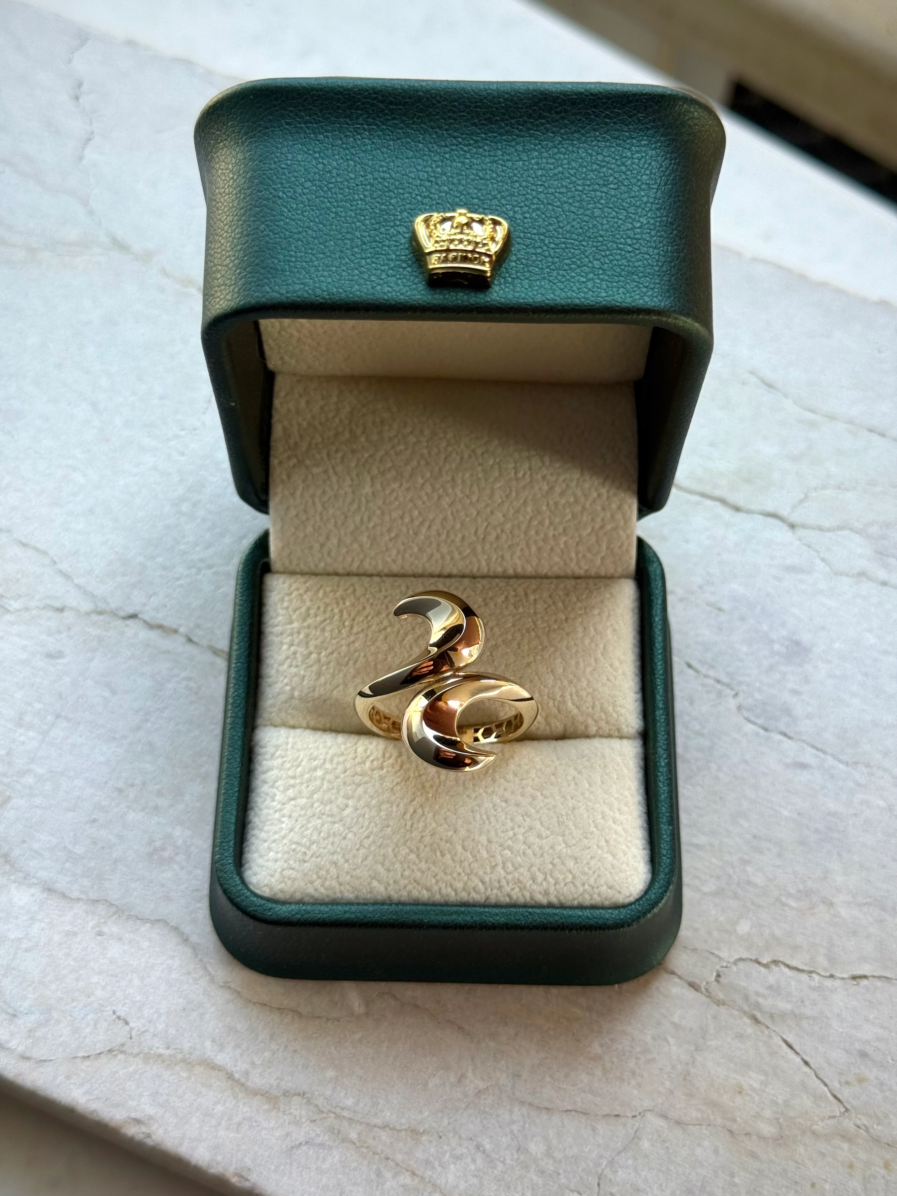 14 K Sarmal Altın Yüzük