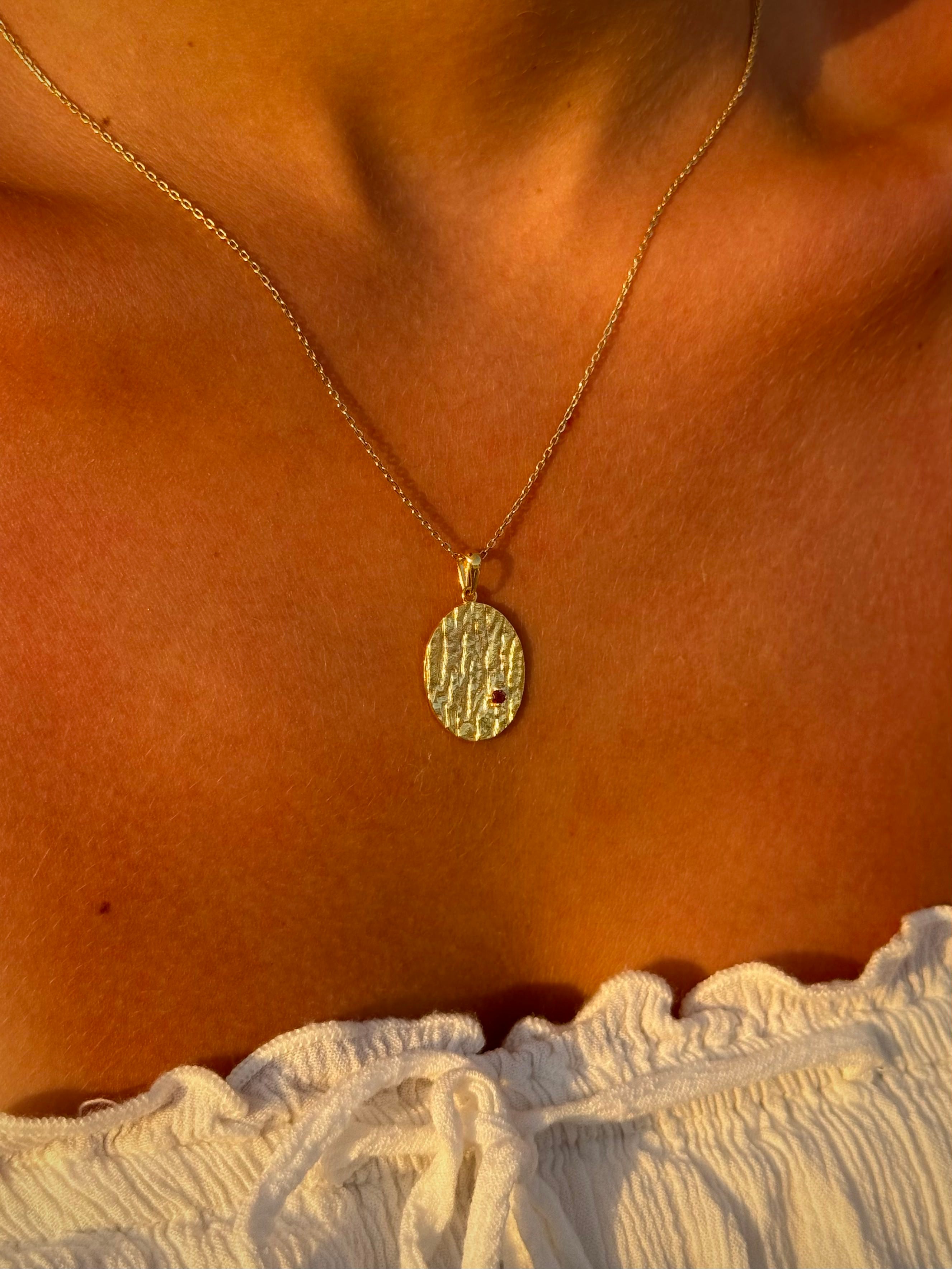 14k Minimal Madalyon Altın Kolye