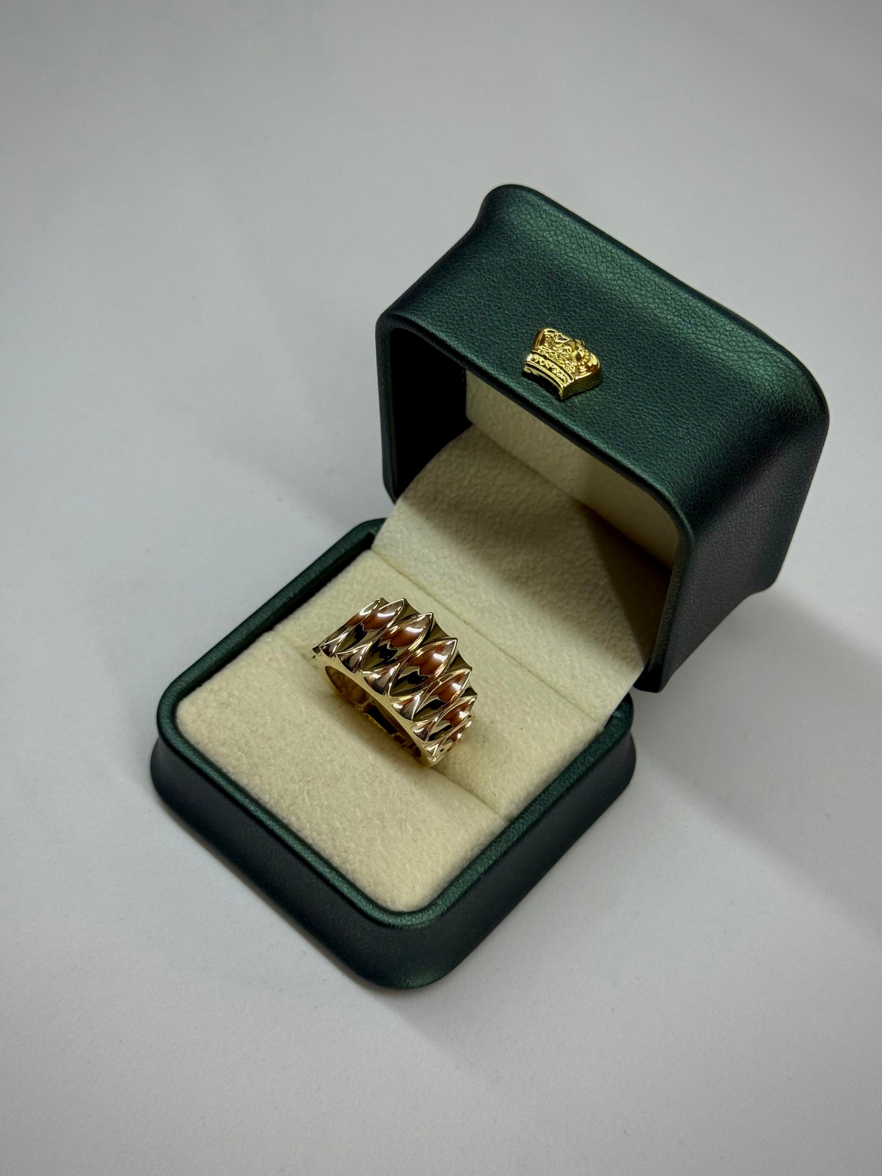 14 K Modern Dokulu Altın Yüzük